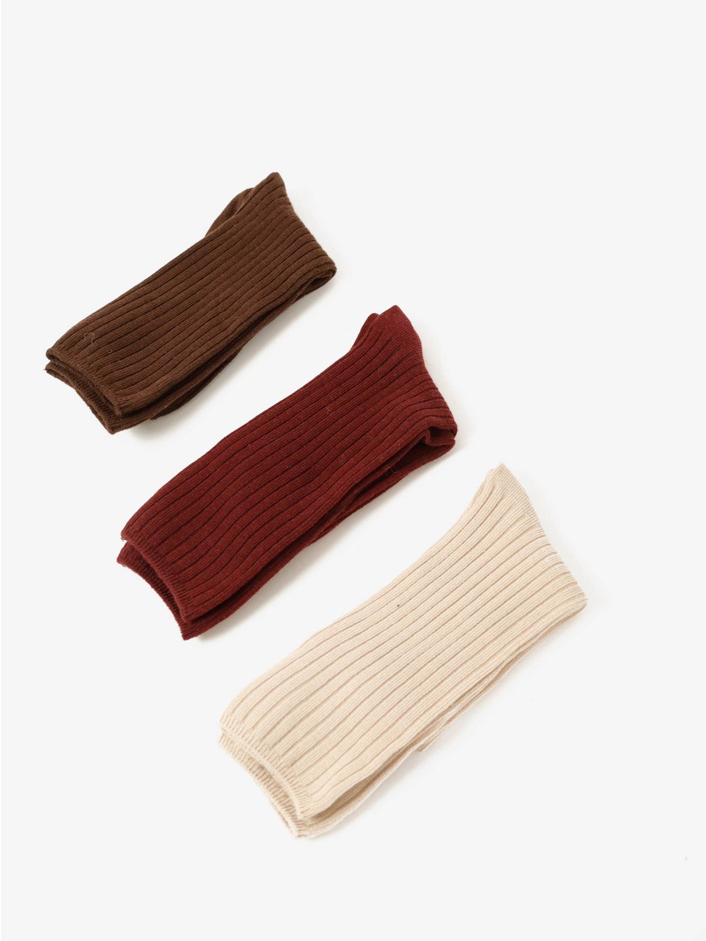 Chloe Everyday Ribbed Socks: WINE