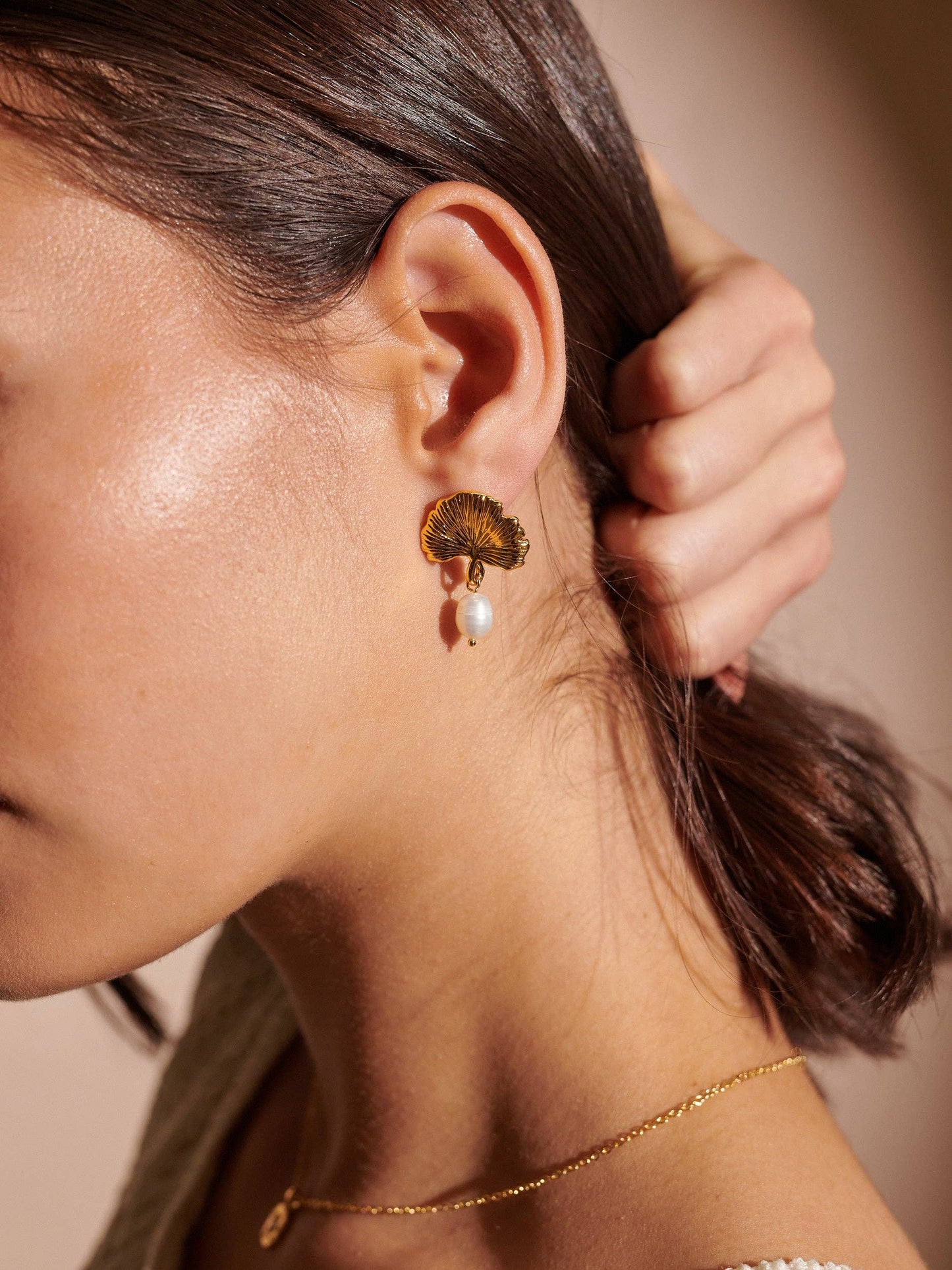 Leaf Pearl Earrings - 18K Gold Pleated