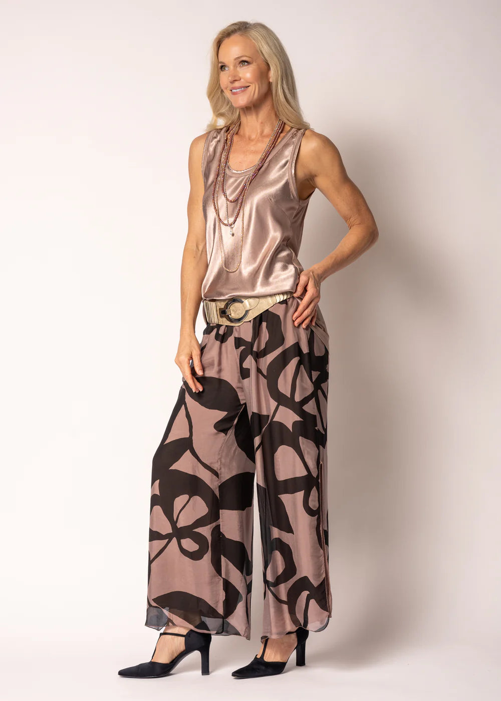 Toyah Singlet - Milk Chocolate