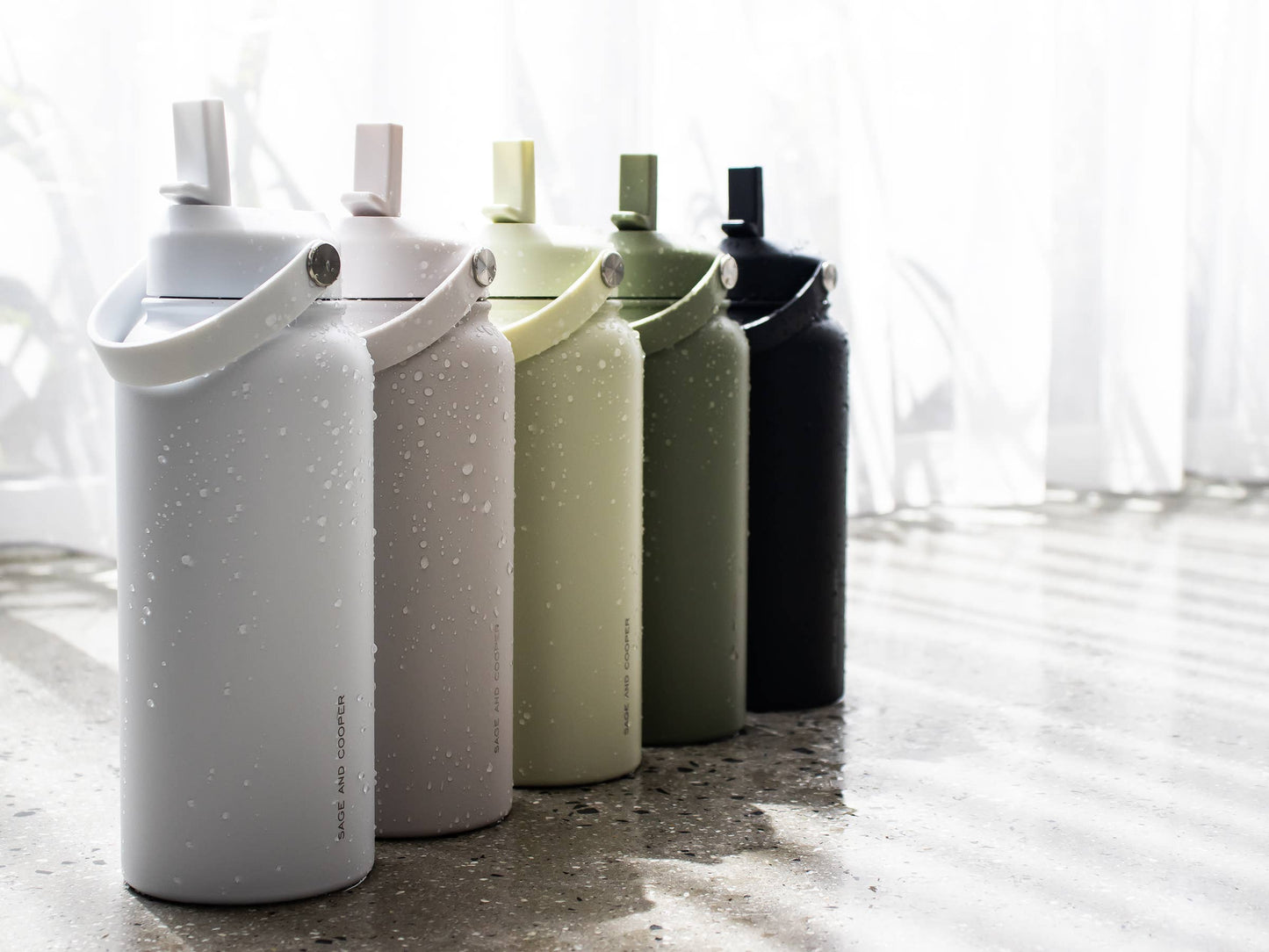 Sage & Cooper - The Sage & Cooper Insulated Drink Bottle: Black / 1 Litre