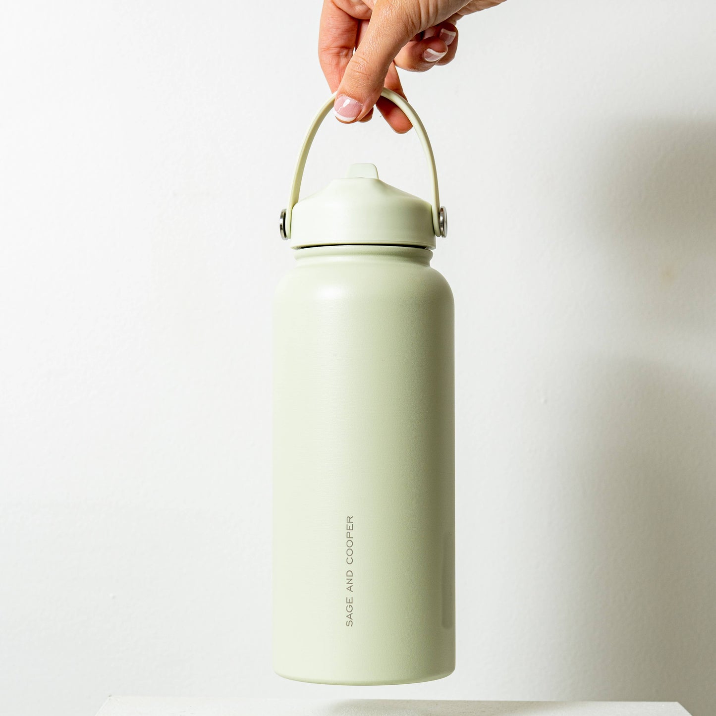 Sage & Cooper - The Sage & Cooper Insulated Drink Bottle: Stone / 1 Litre