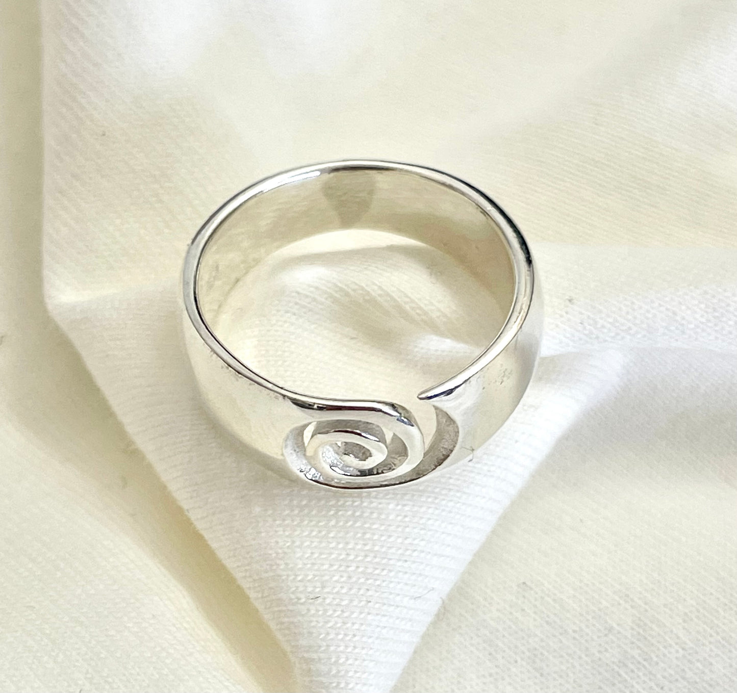 Silver Swirl Signet Ring