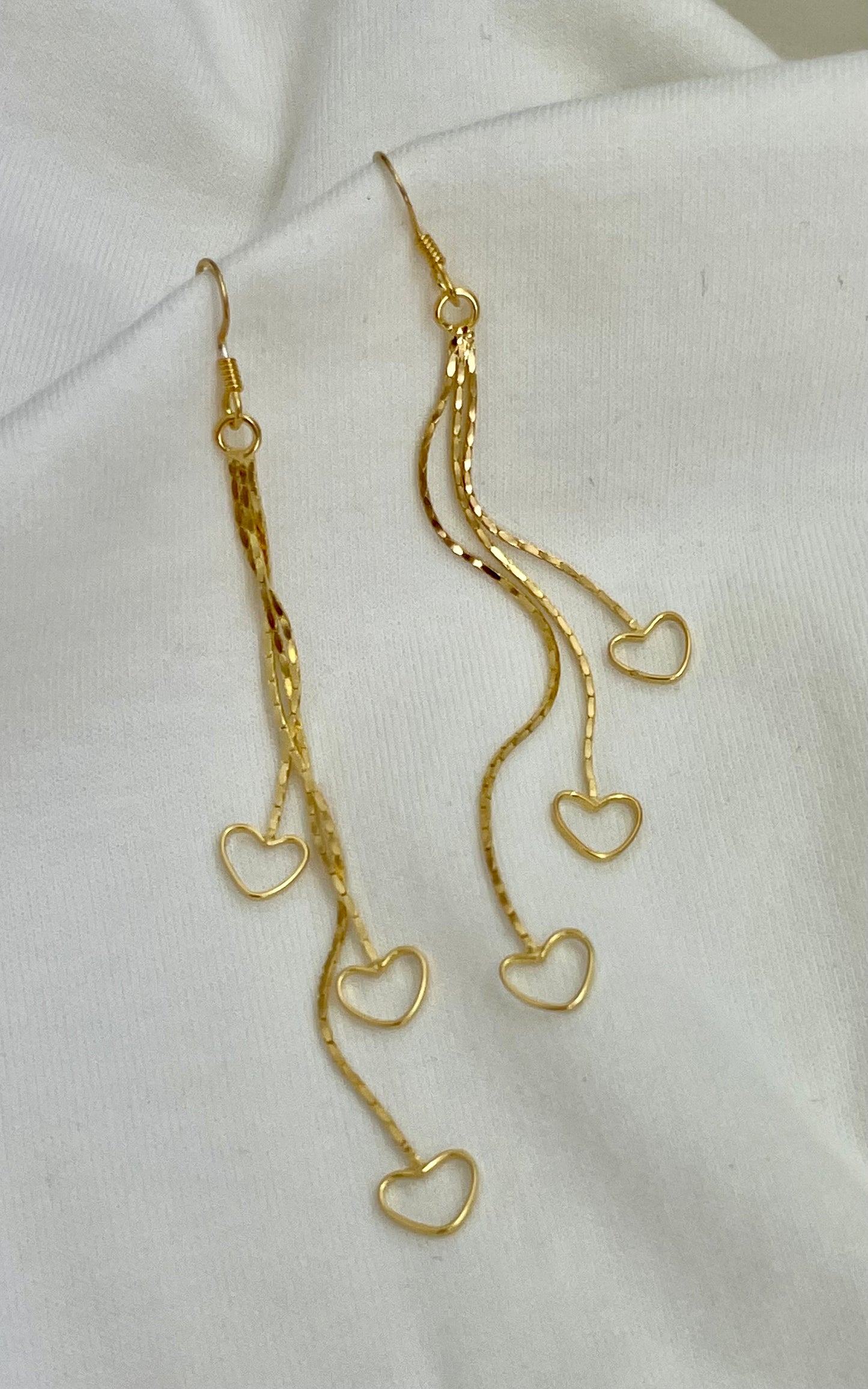Chain of Hearts Earrings Gold