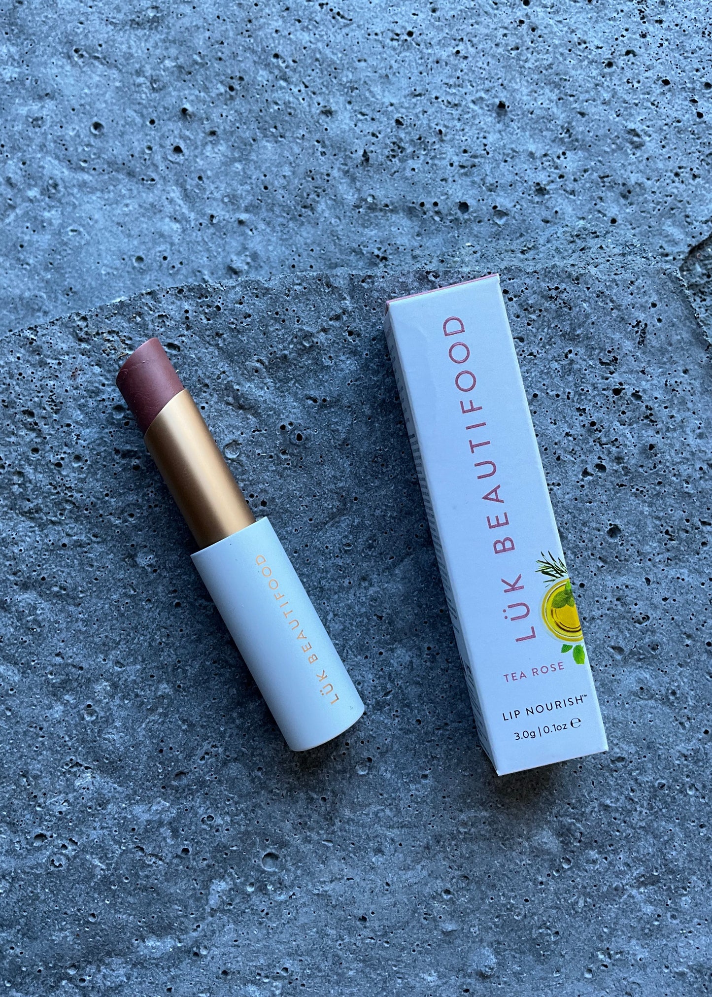 Lip Nourish Lipstick - Tea Rose