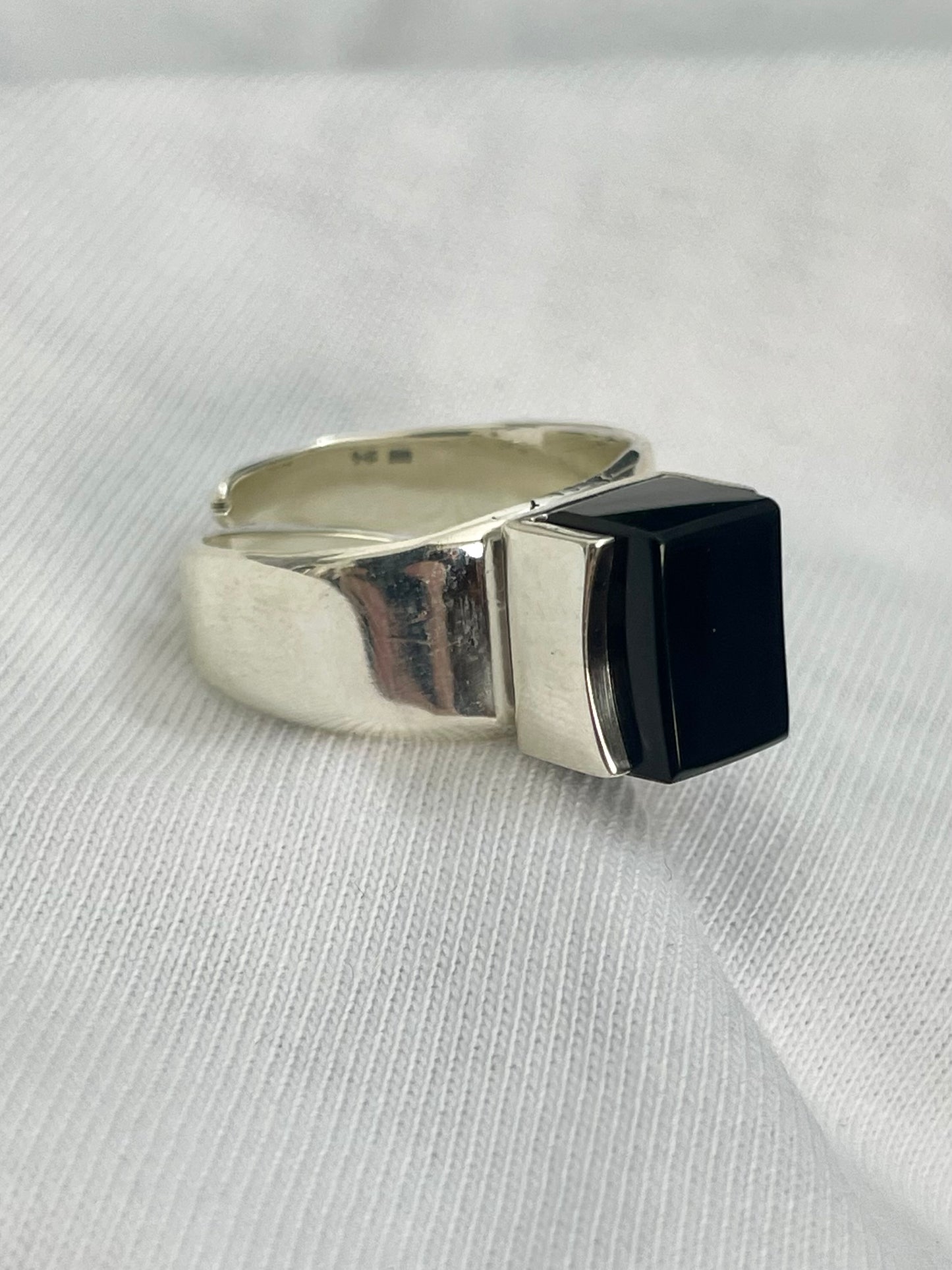 Hola Bella Onyx Ring