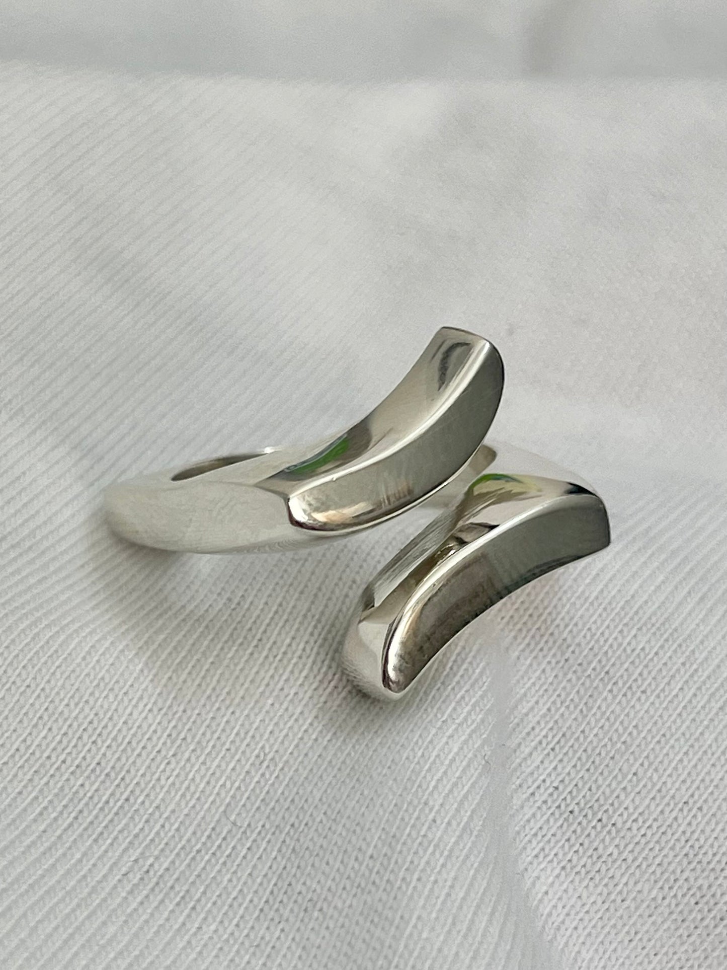 Hola Bella Silver Warp Ring
