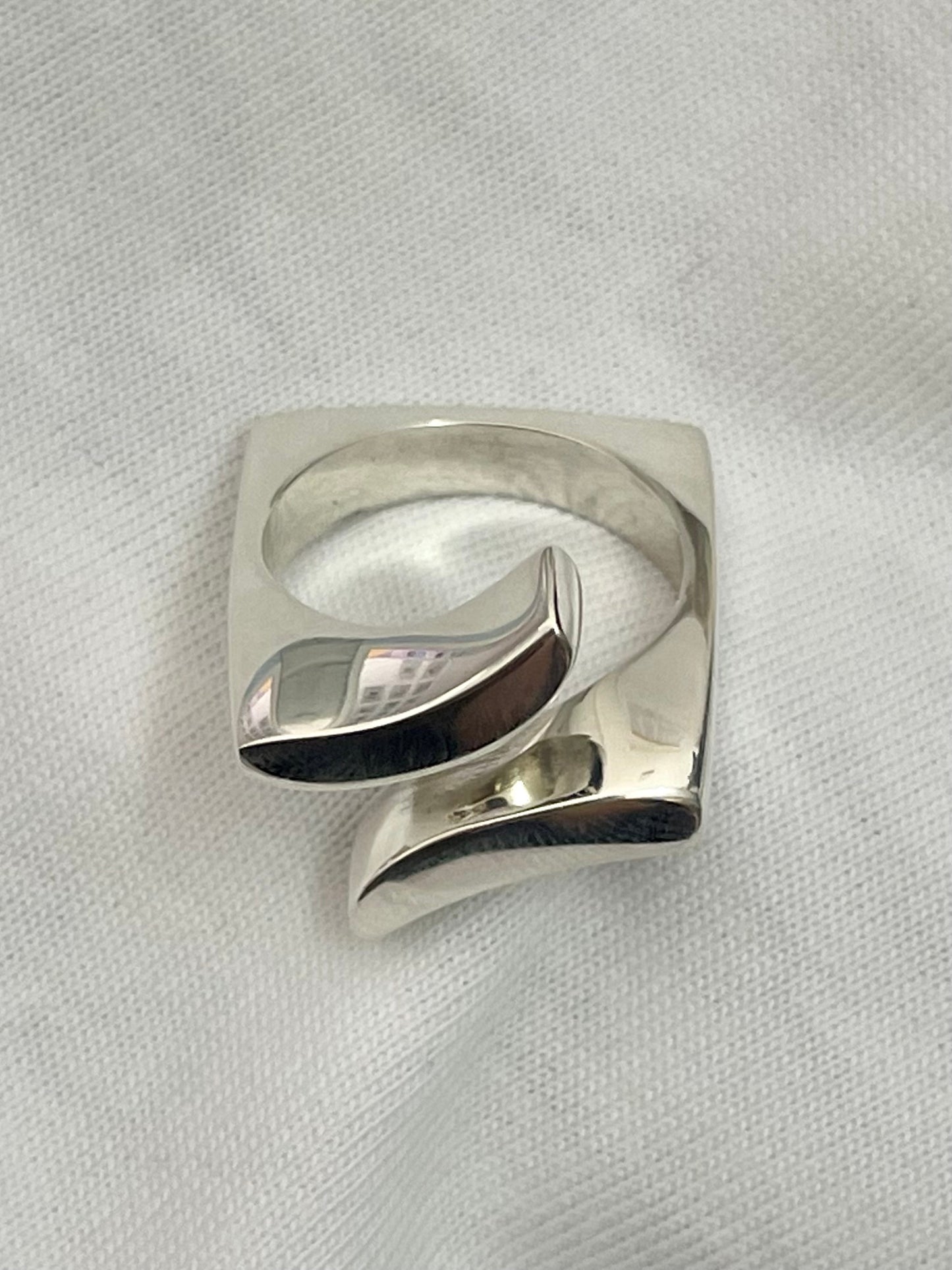 Hola Bella Silver Warp Ring