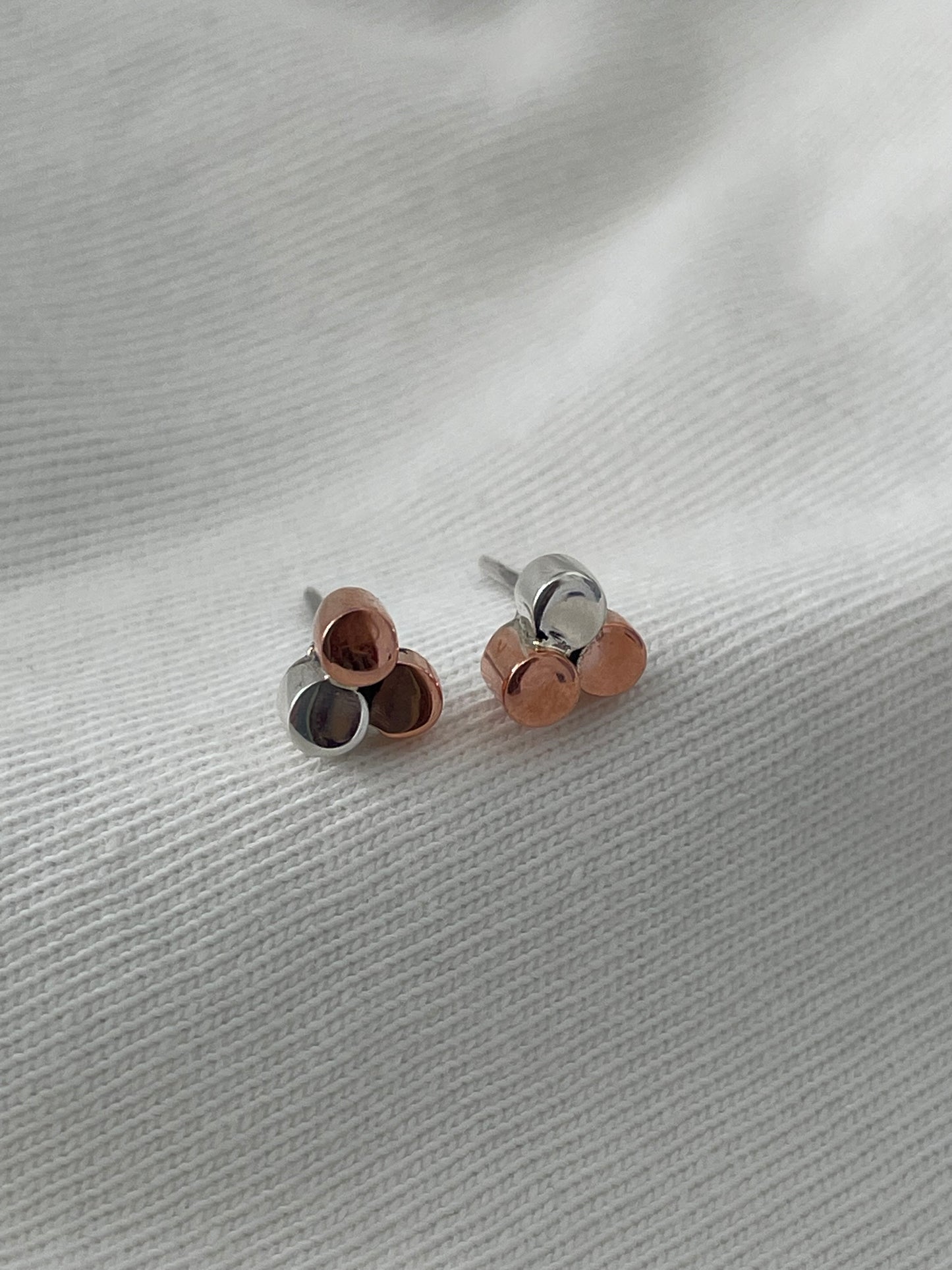 Hola Bella Copper Studs