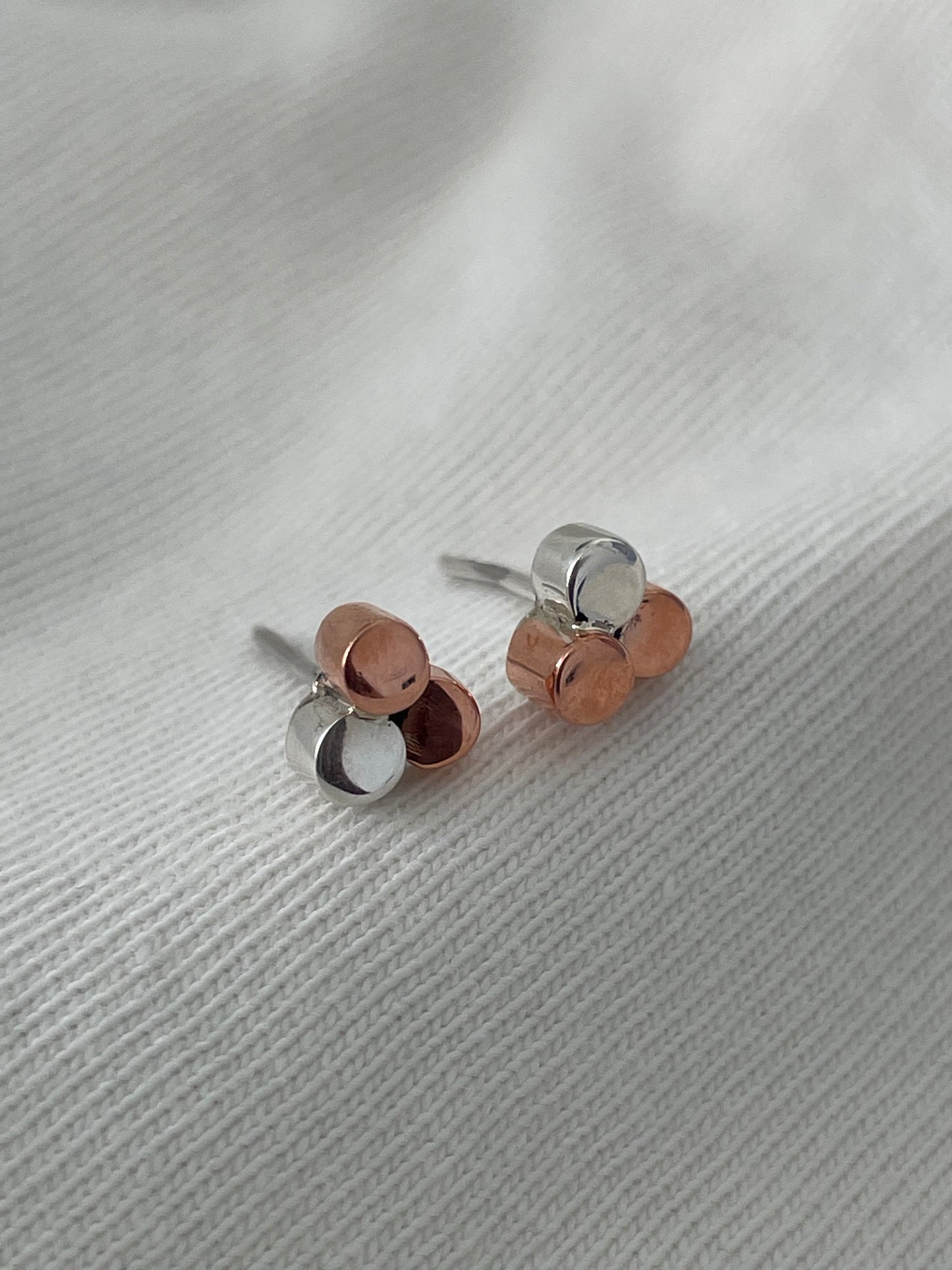Hola Bella Copper Studs