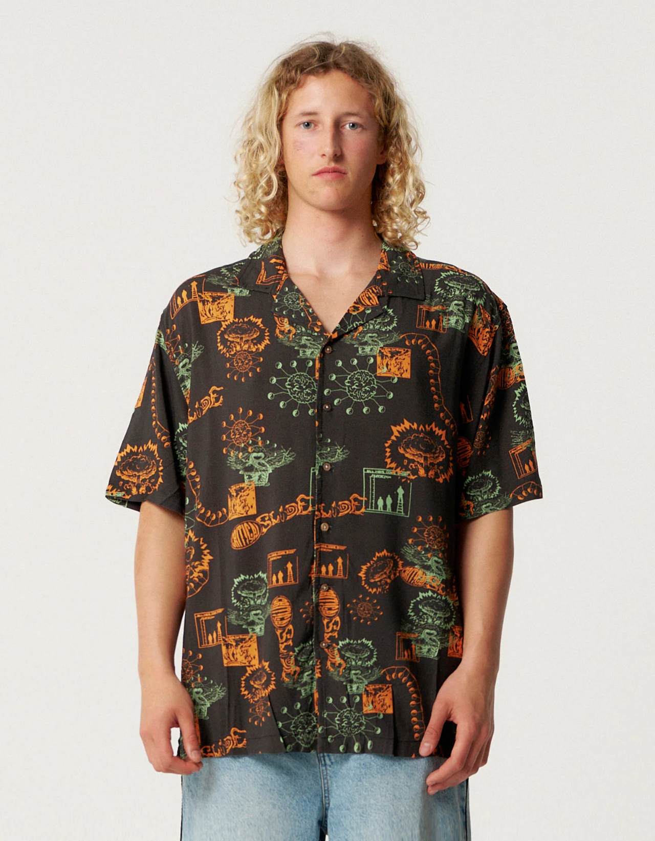 Madness Resort Shirt - Black
