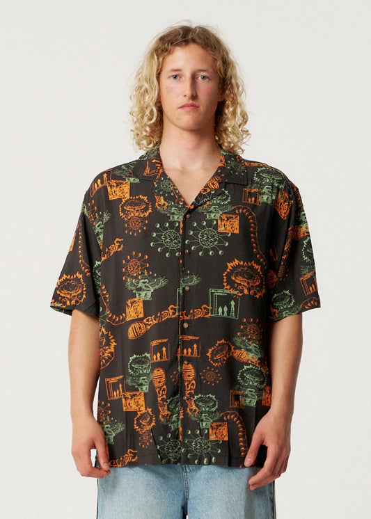 Madness Resort Shirt - Black