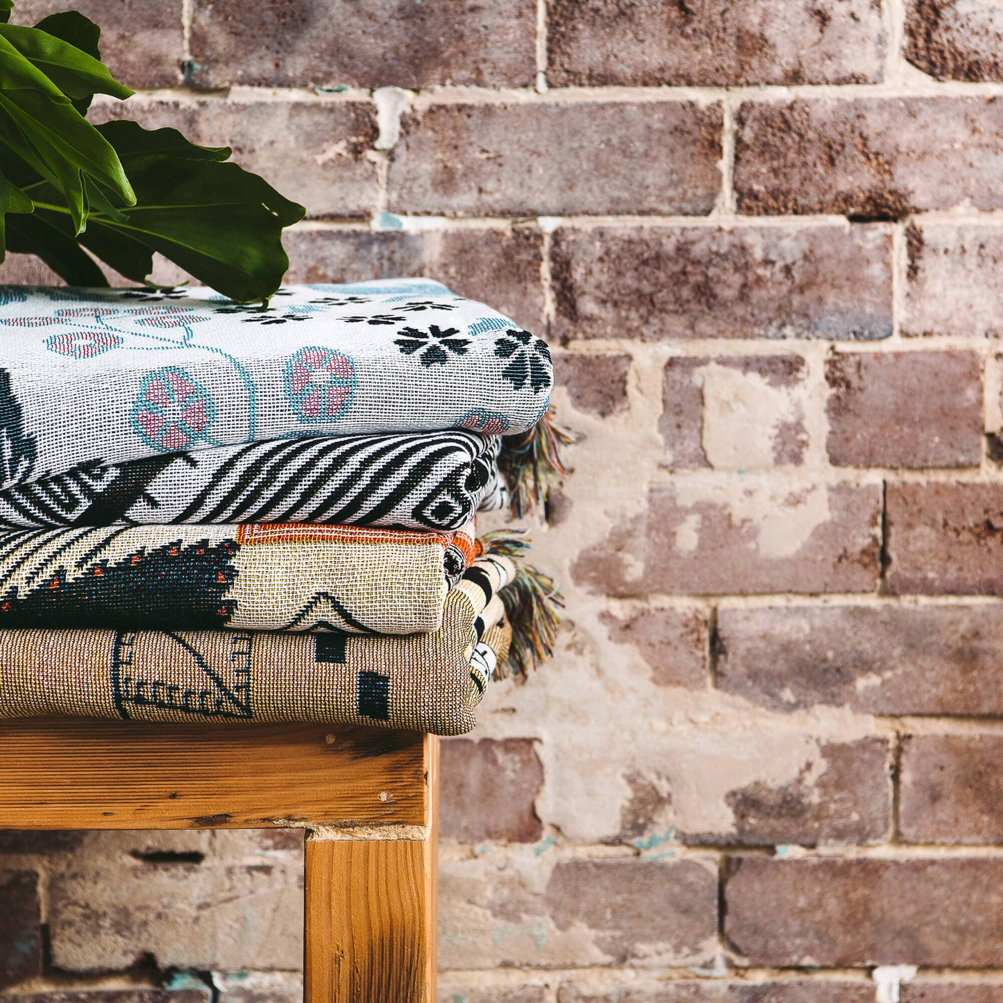 HENDEER - 'All You Need is Love' Woven Picnic Rug/Throw: Large 170x200cm