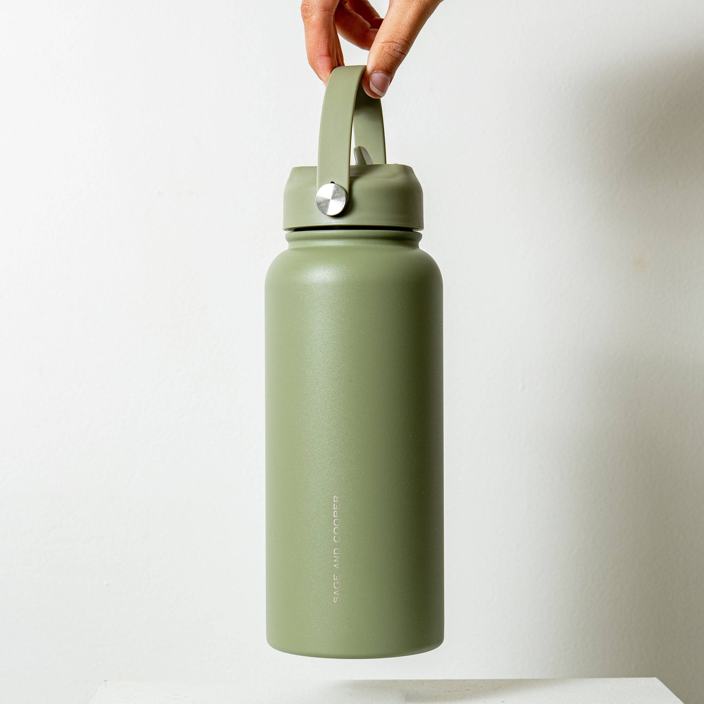 Sage & Cooper - The Sage & Cooper Insulated Drink Bottle: White / 1 Litre