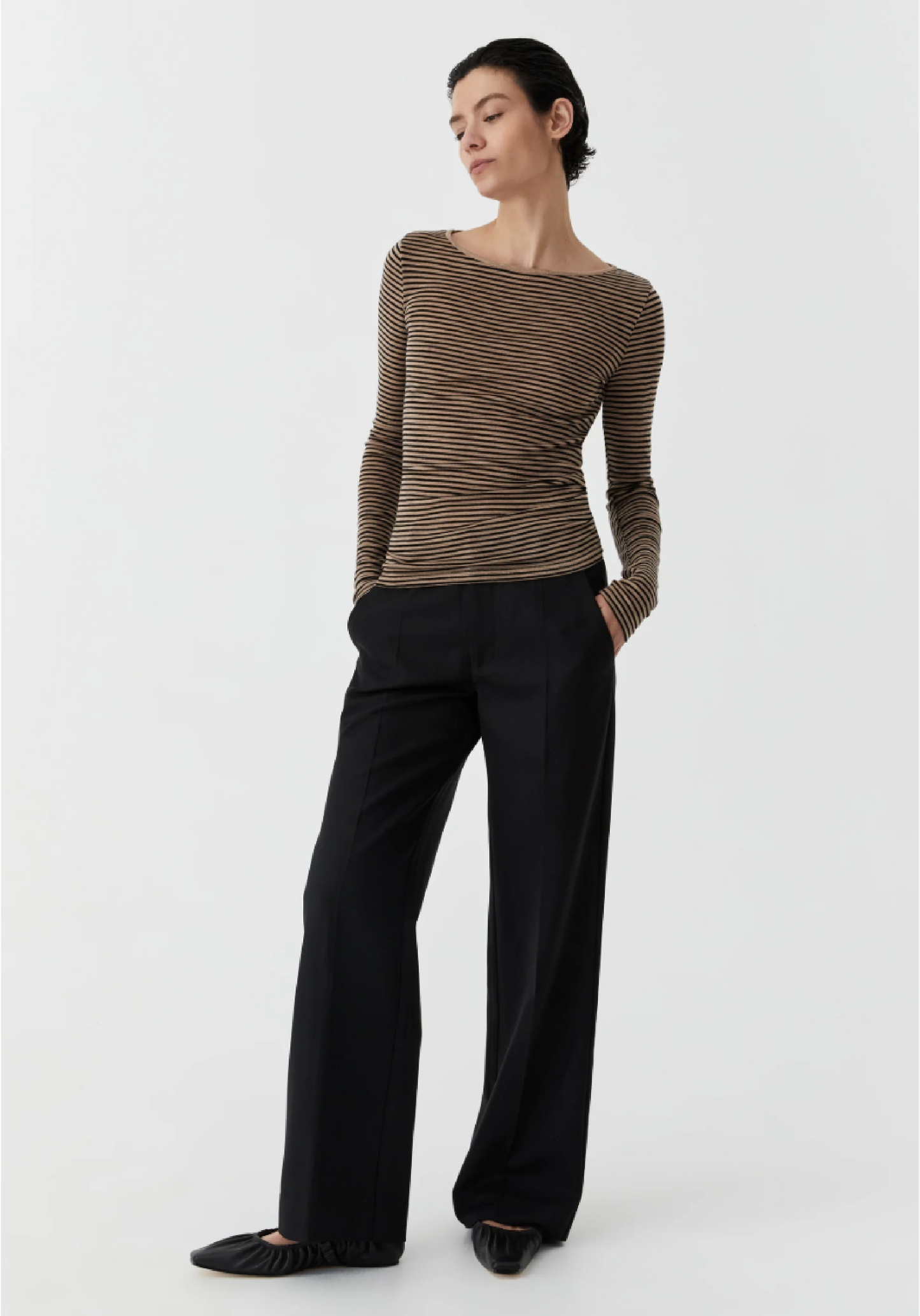 Merino Round Neck - Coffee/Black