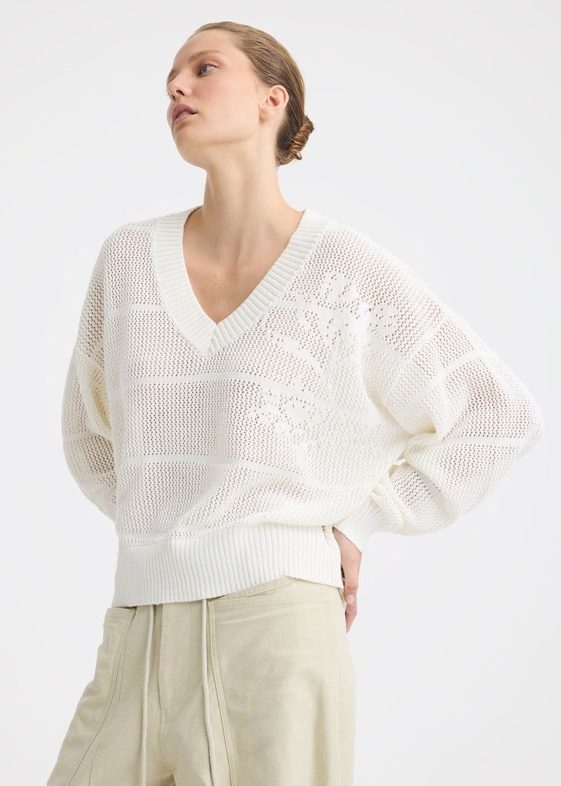 Elira V-Neck Pullover - White