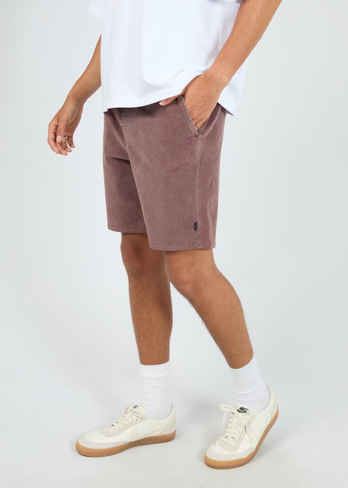 Side pocket detail on the vino corduroy short