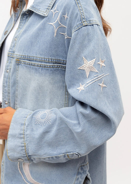 Written In The Stars Shacket - Light Wash
