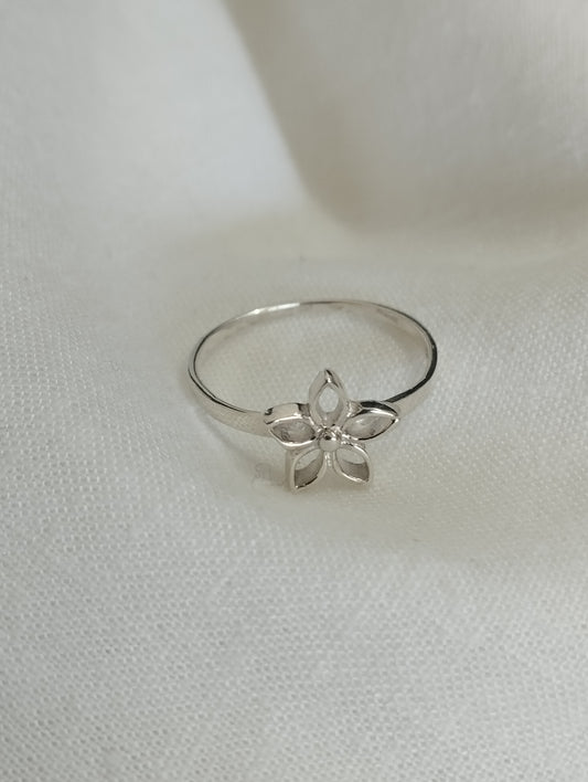 Silver Flower Ring