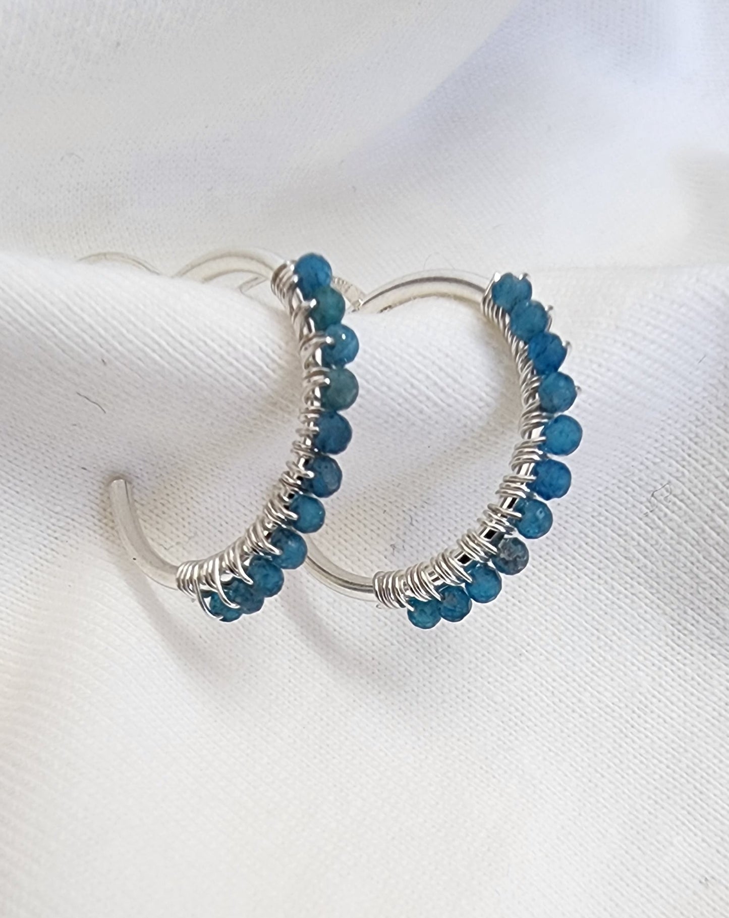 Luli Round Earrings - Blue Apatite & 925 Silver