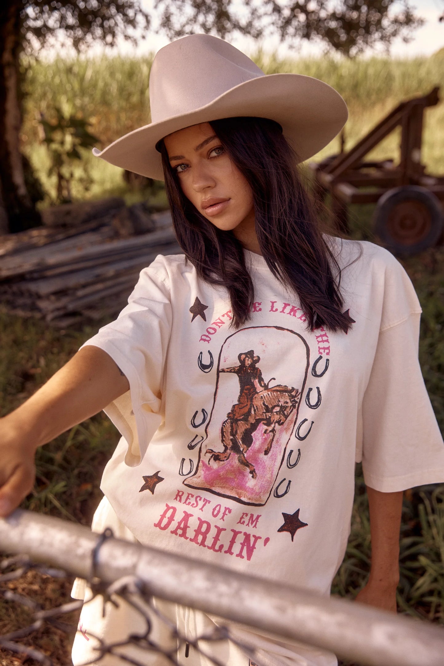 The Darlin Tee - Vintage White