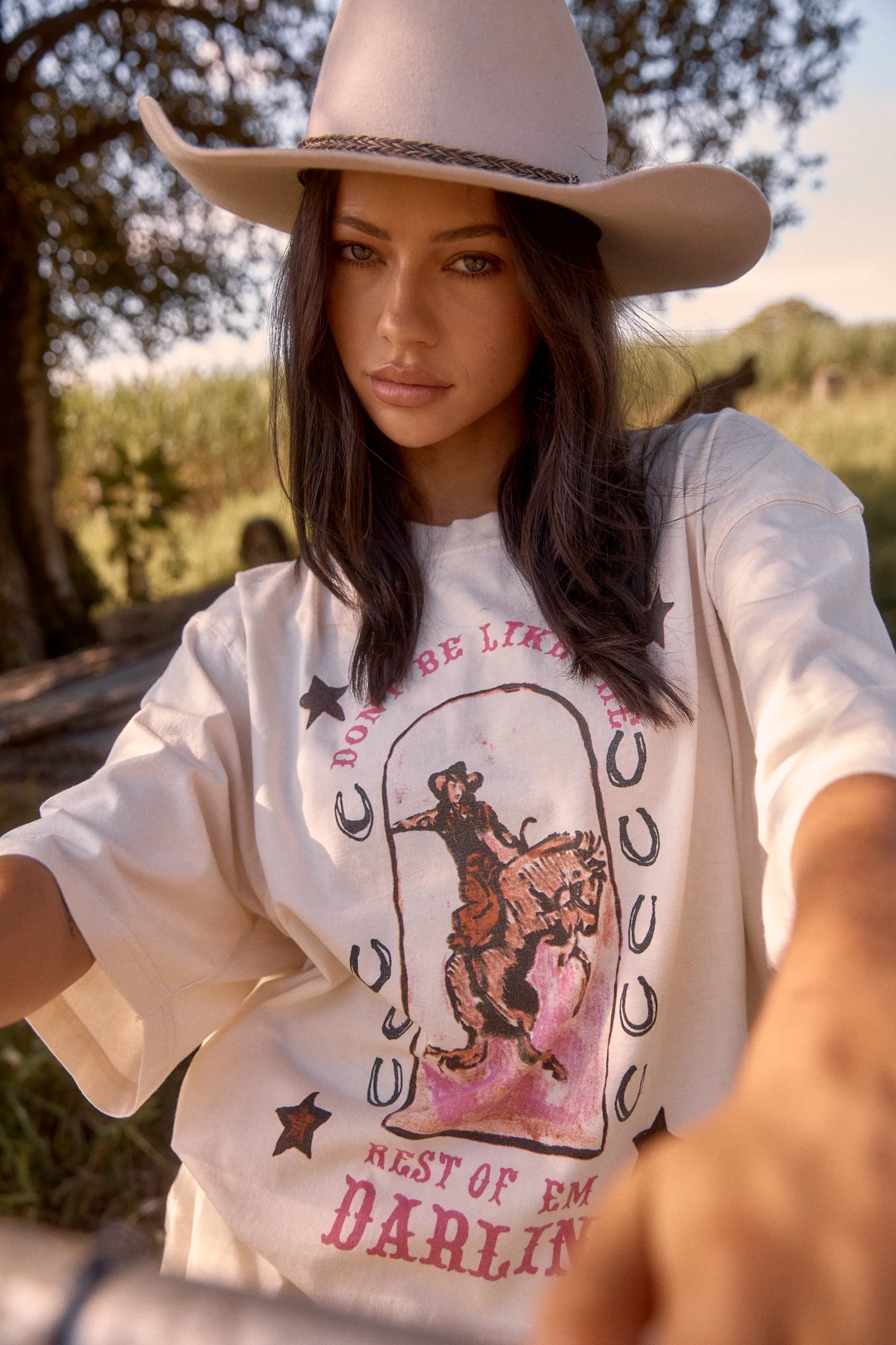 The Darlin Tee - Vintage White