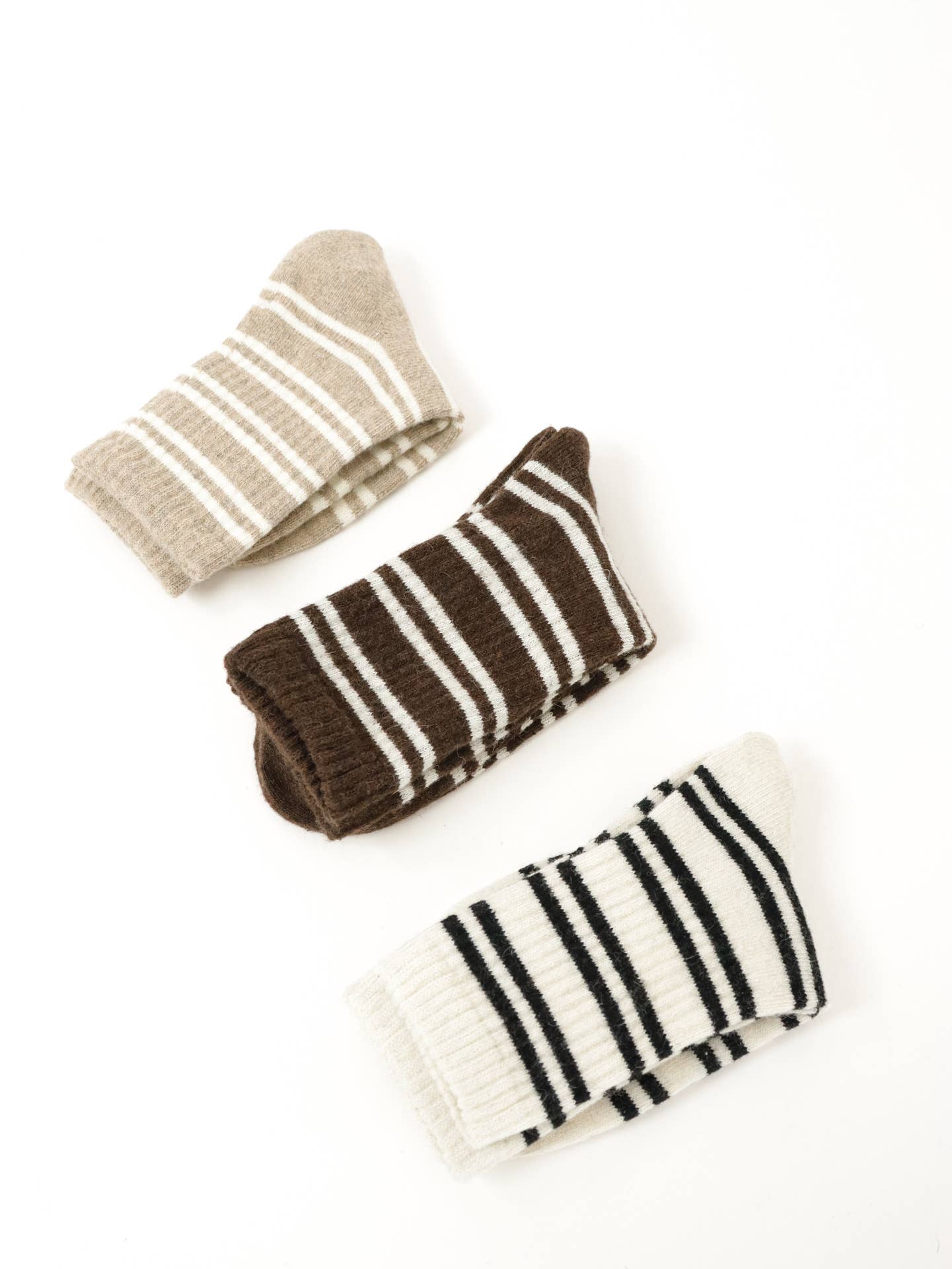 Latte Striped Ribbed Socks: BROWN