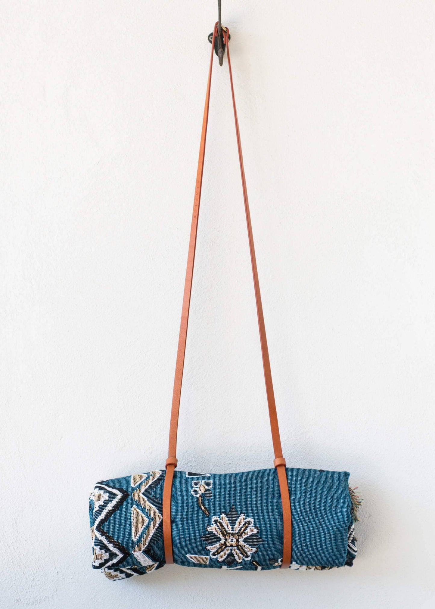 HENDEER - 'Let It Be' Woven Picnic Rug/Throw: Regular 130x160cm