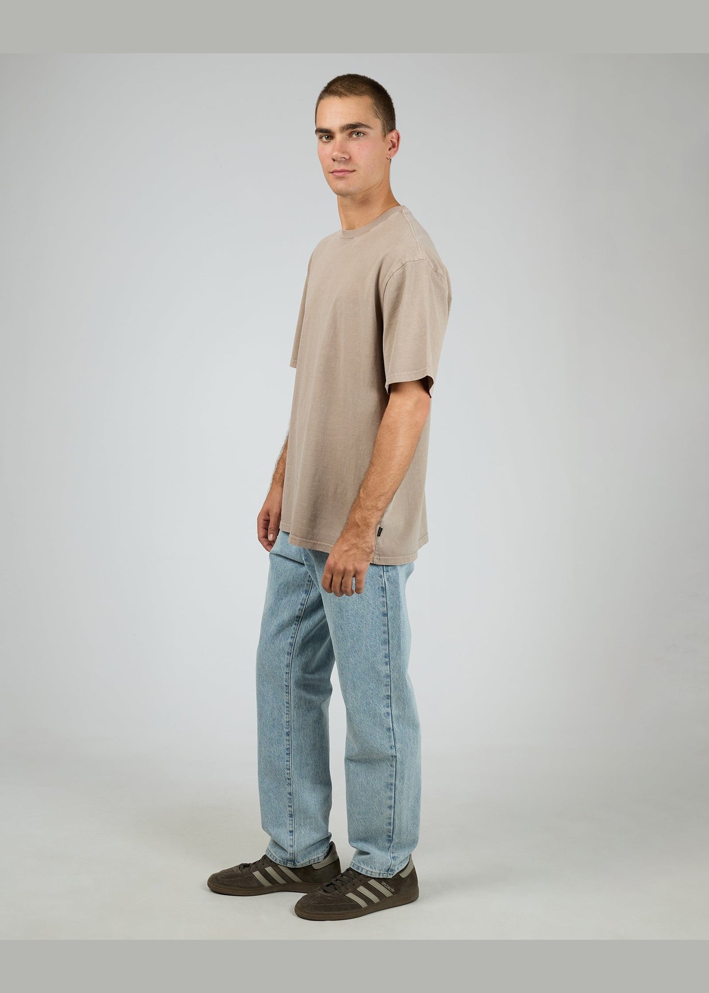 Essential Fit Tee - Mushroom
