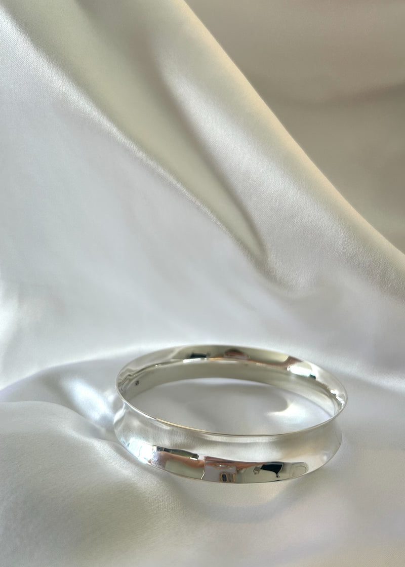 Hundida Bangle