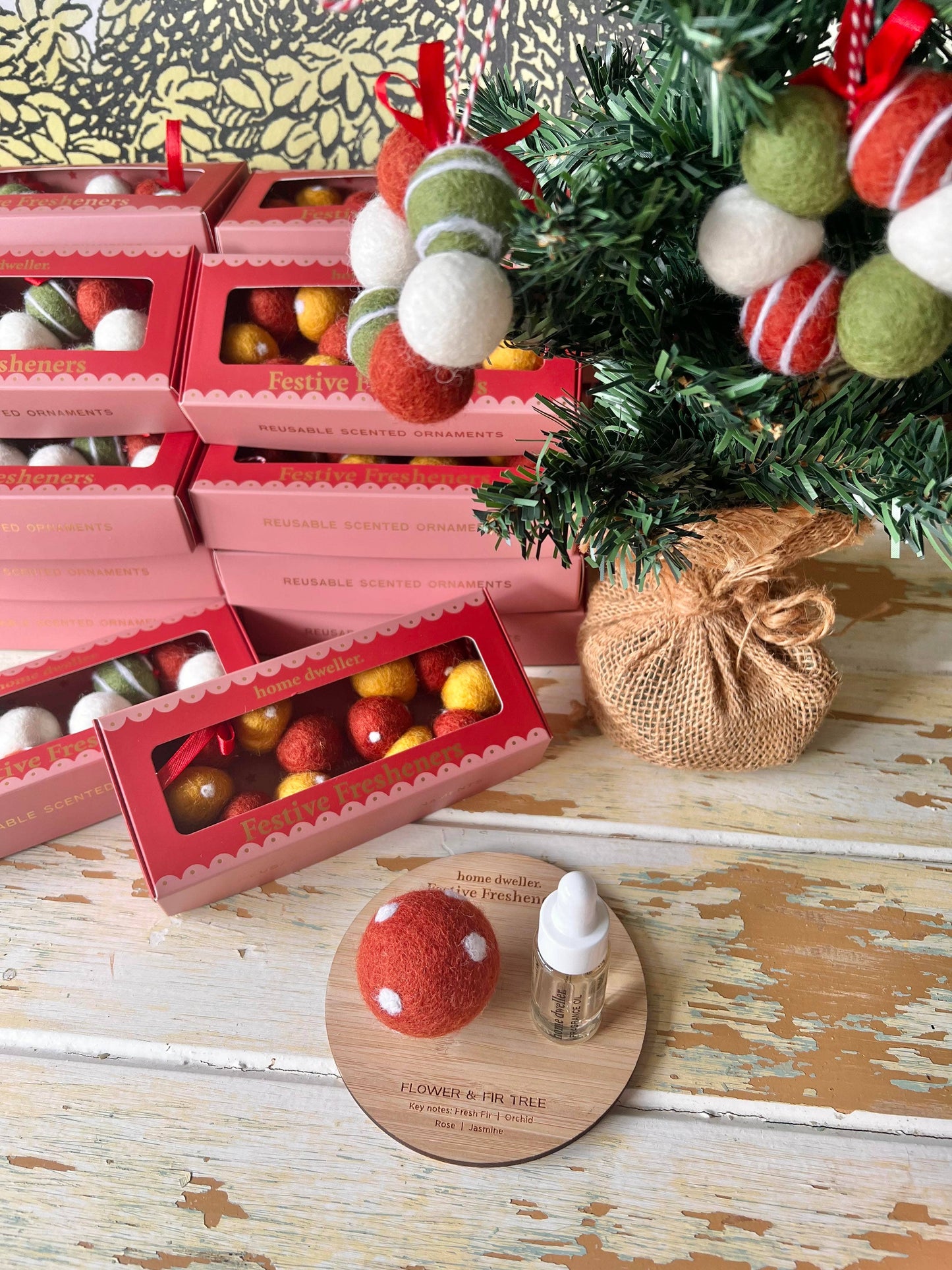 Home Dweller - *Tester* Display Disc - Flower & Fir Tree