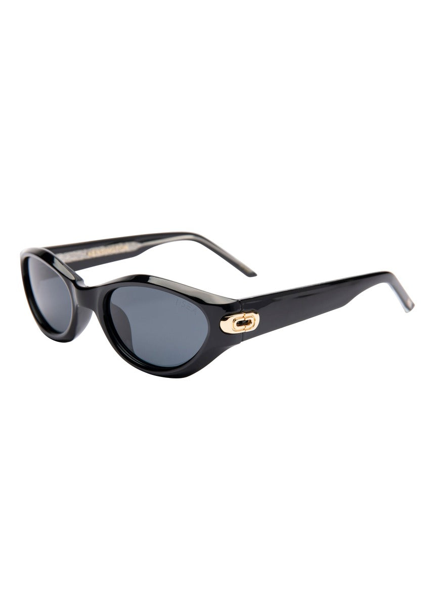 I-SEA Kensington sunglasses, black frame with smoke polarised lens