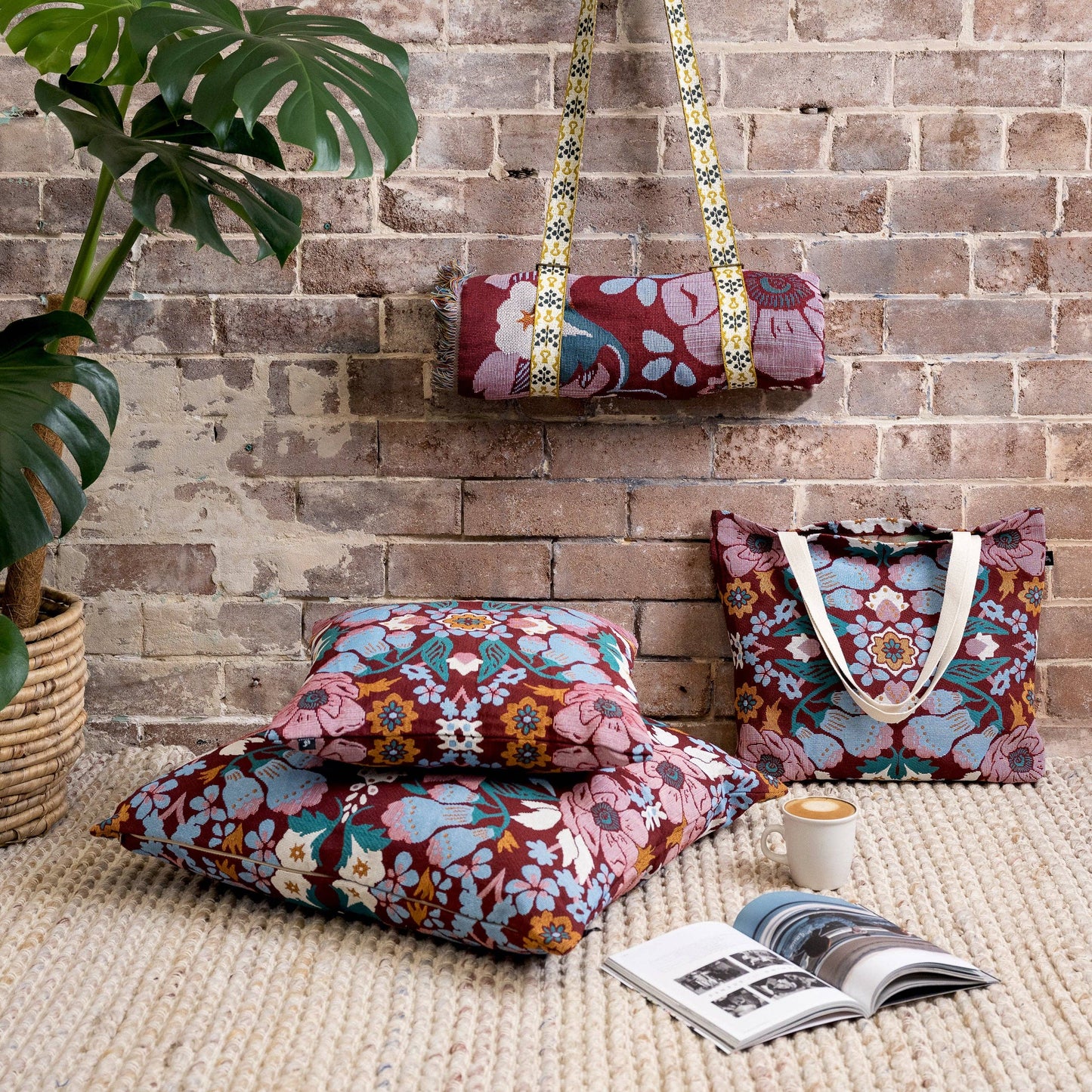 HENDEER - 'Magical Mystery' Woven Picnic Rug/Throw: Regular 130x160cm