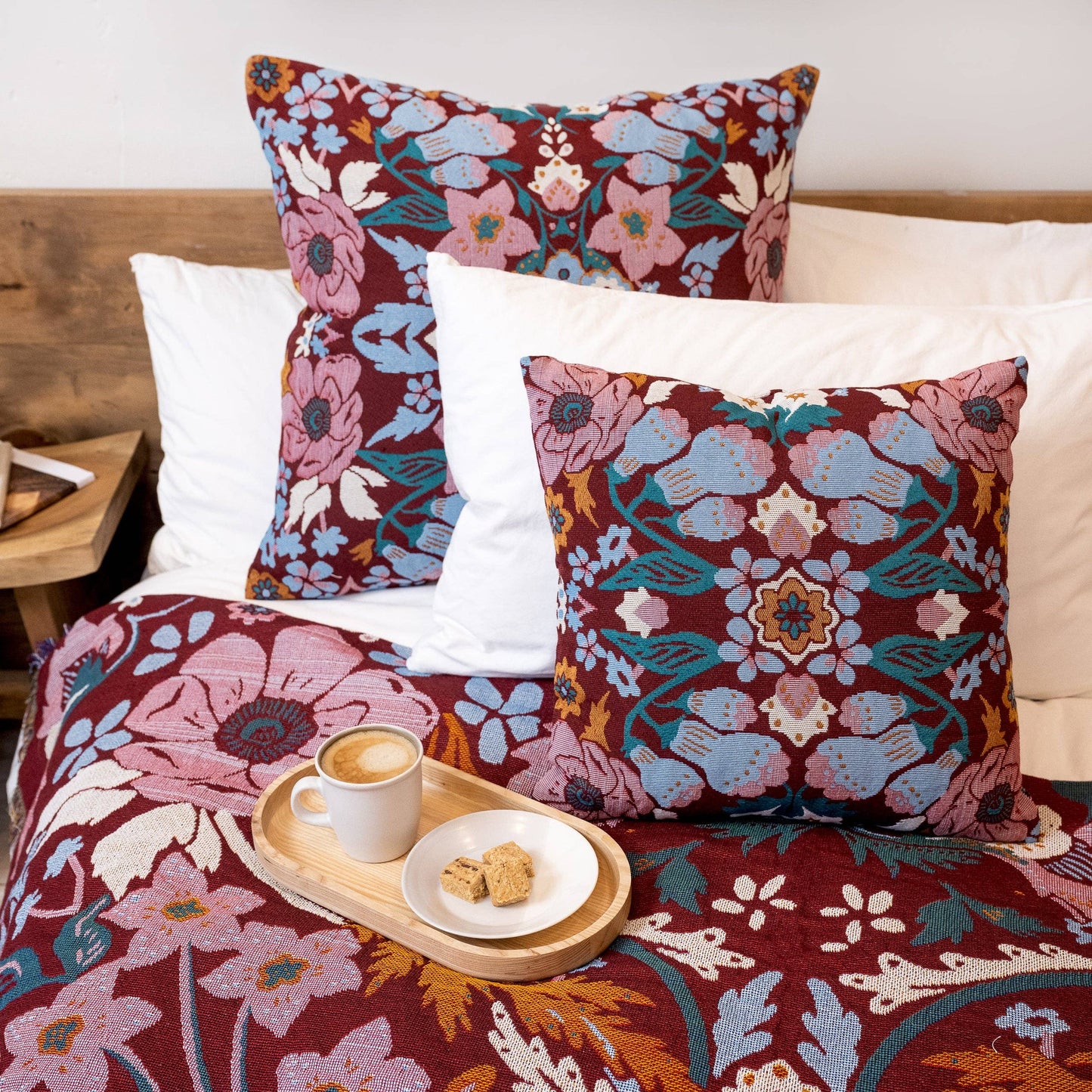 HENDEER - 'Magical Mystery' Woven Picnic Rug/Throw: Regular 130x160cm