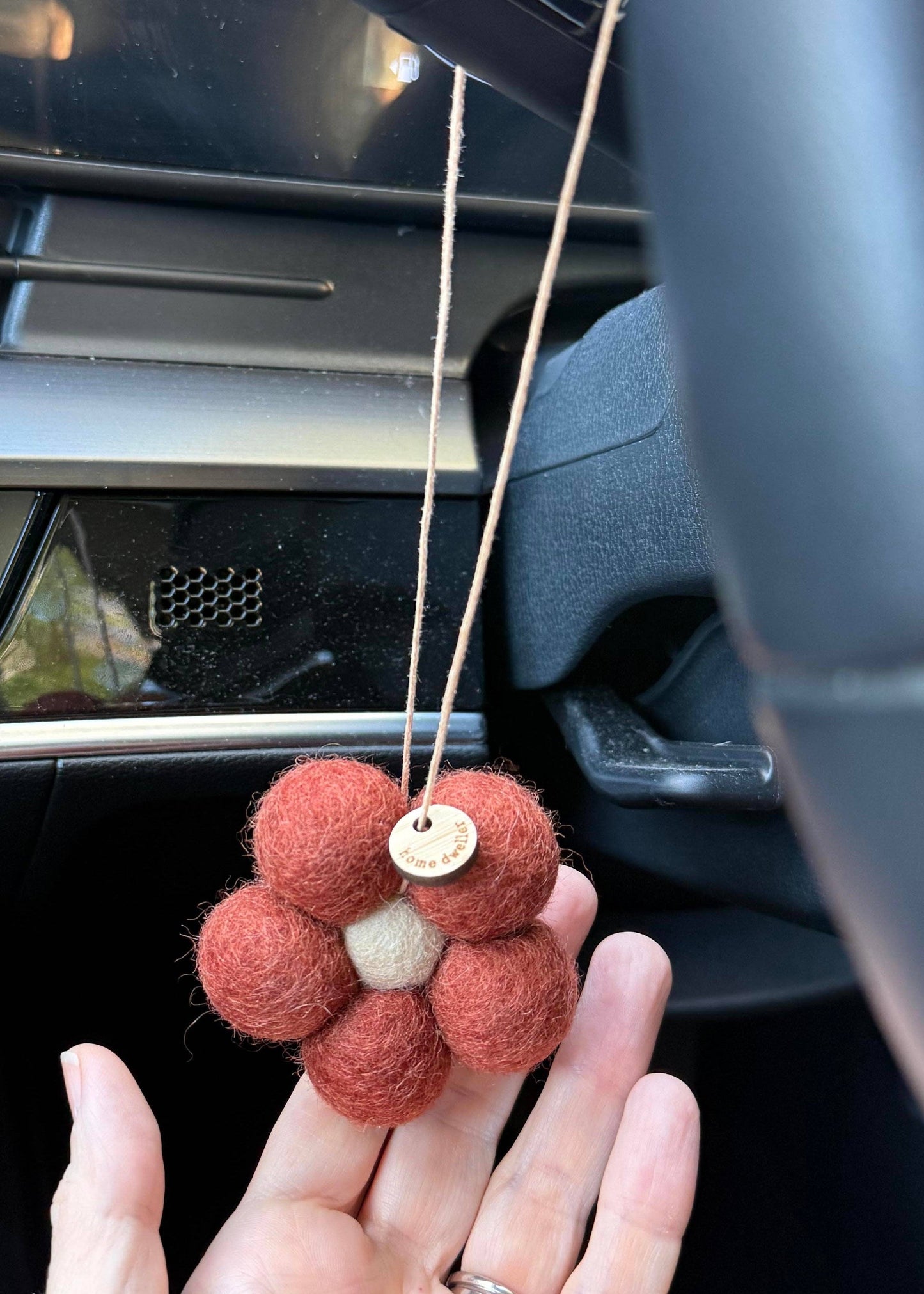 Home Dweller - Felt Flower Fresheners - Creamy Caramel