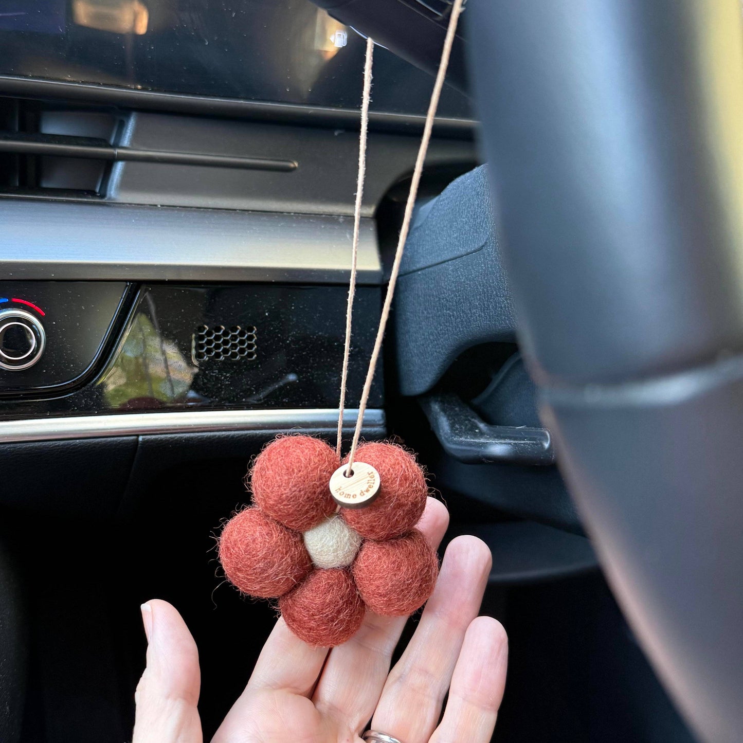 Home Dweller - Felt Flower Fresheners - Creamy Caramel