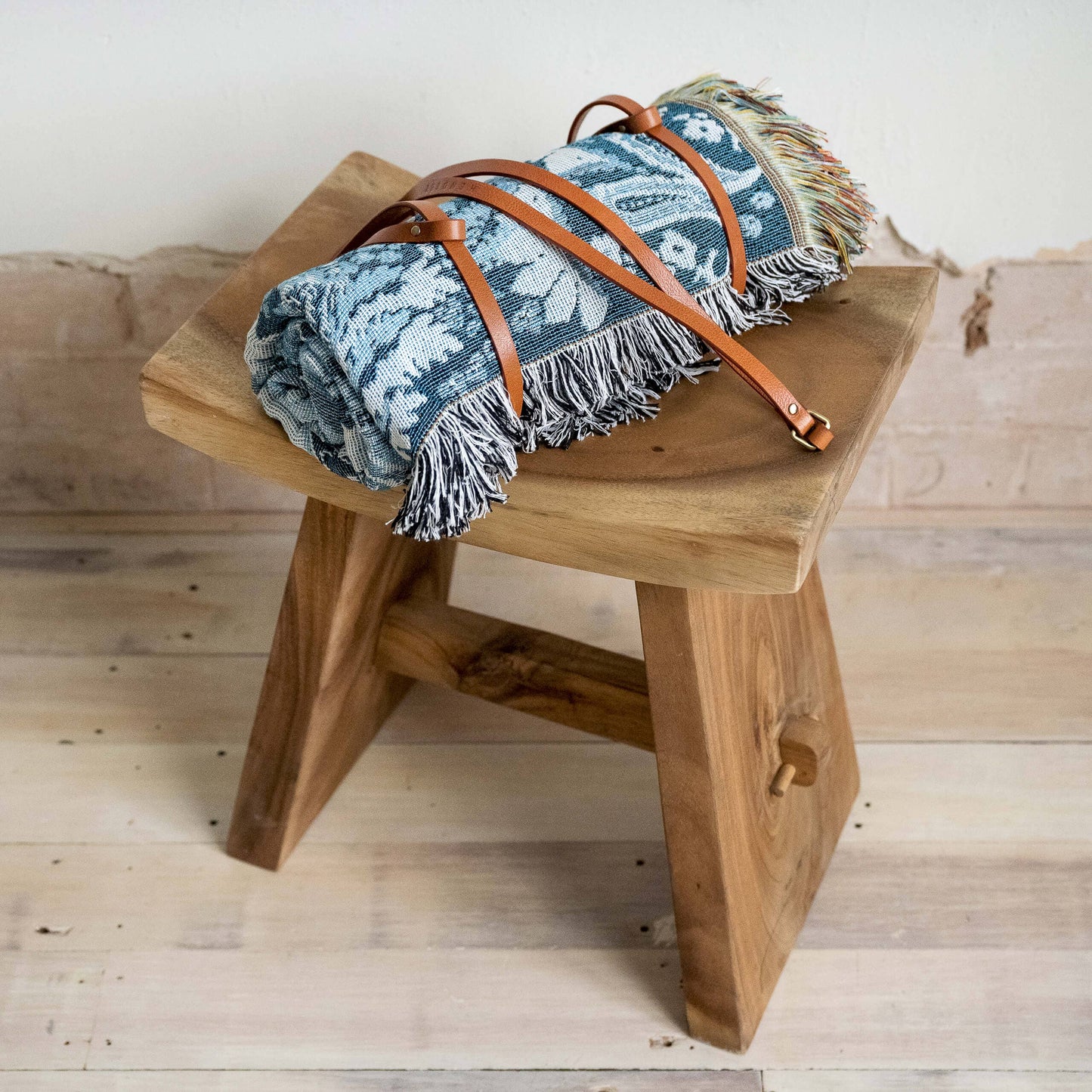 HENDEER - 'Yesterday' Woven Picnic Rug/Throw: Large 170x200cm