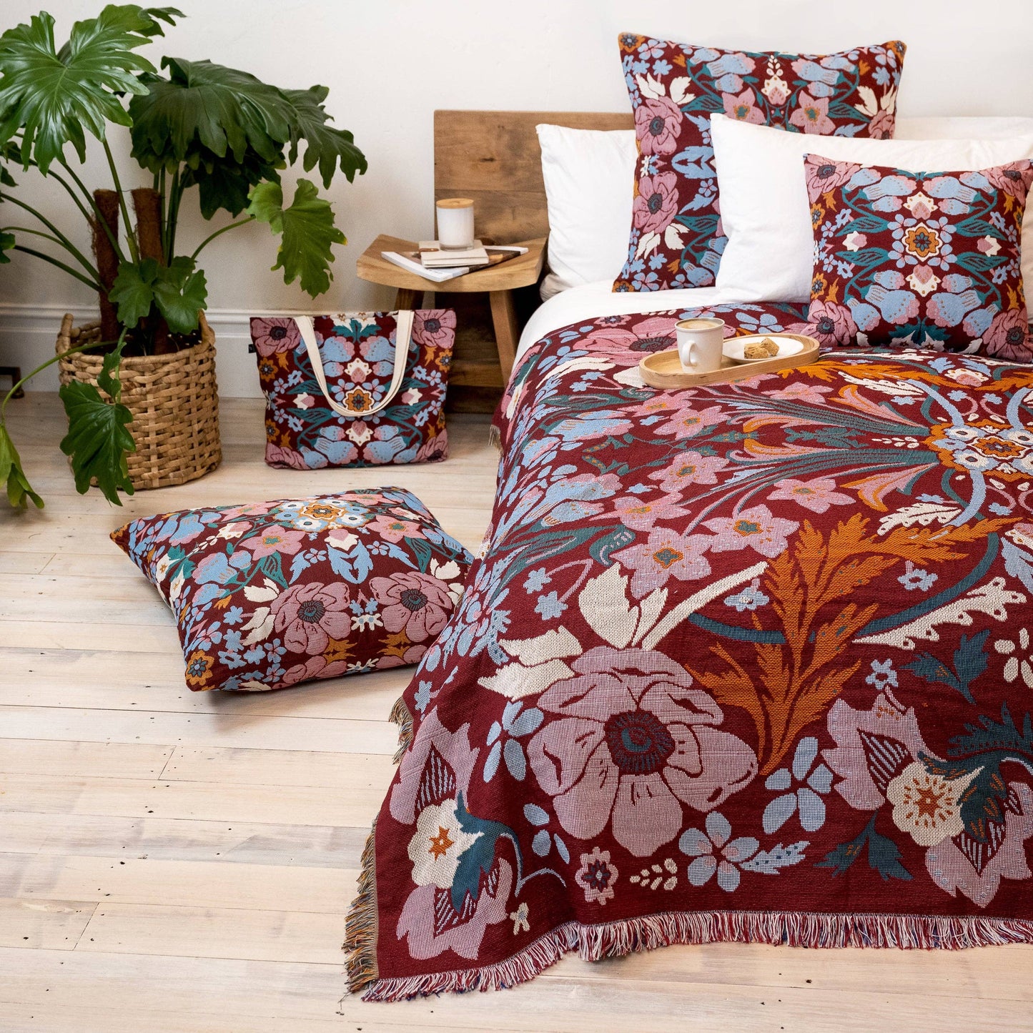 HENDEER - 'Magical Mystery' Woven Picnic Rug/Throw: Regular 130x160cm