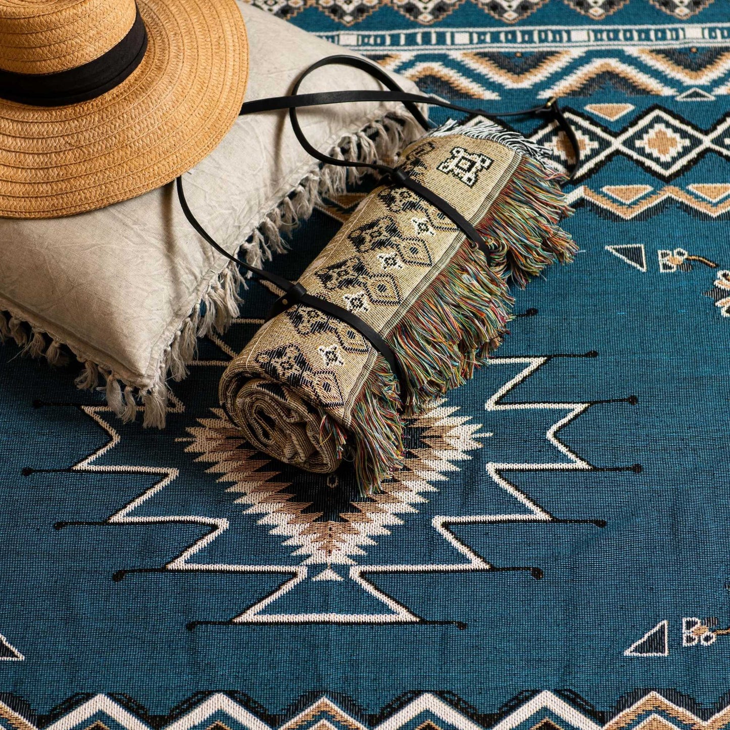 HENDEER - 'Let It Be' Woven Picnic Rug/Throw: Regular 130x160cm