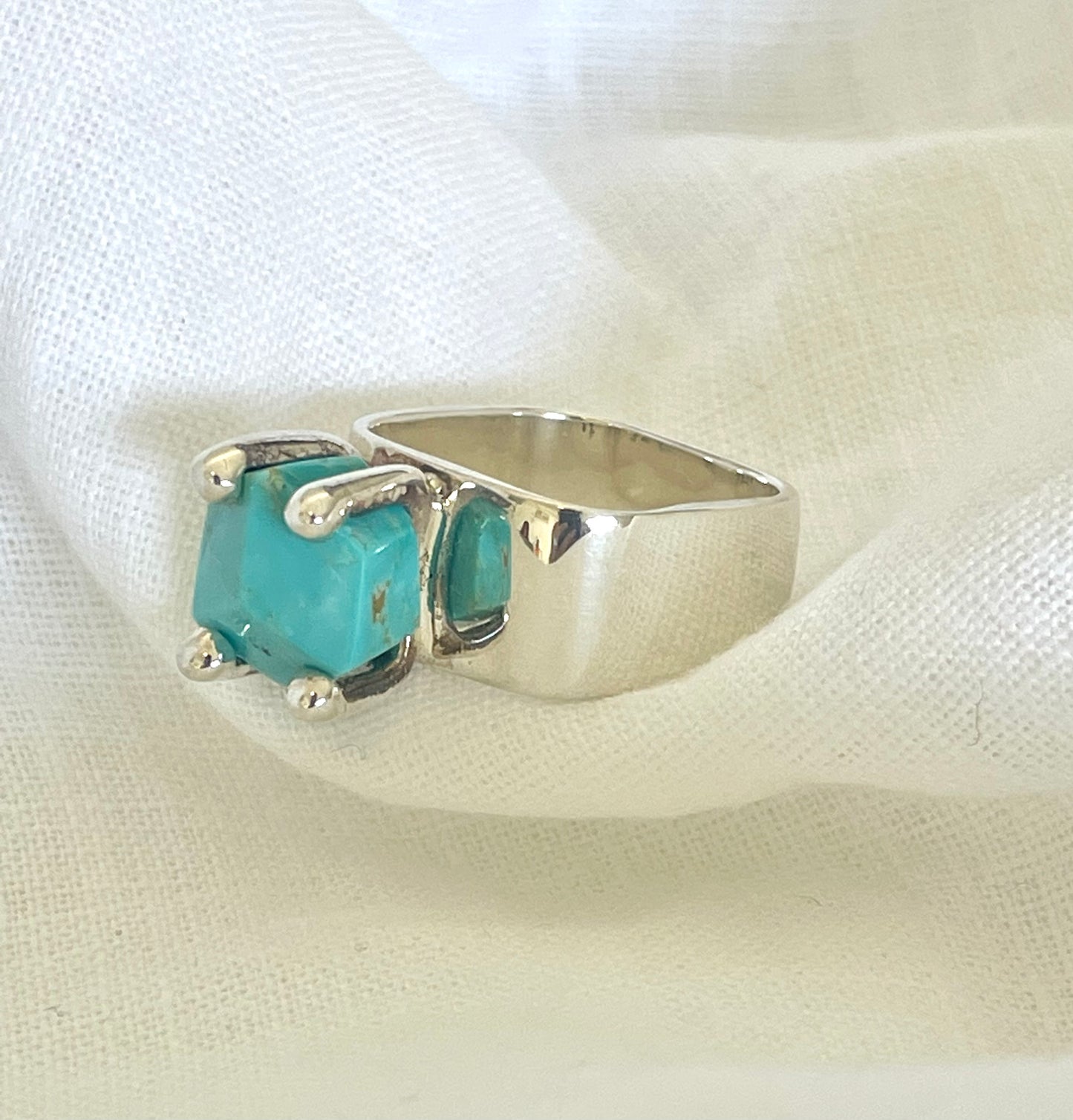 Hola Bella Turquoise Ring