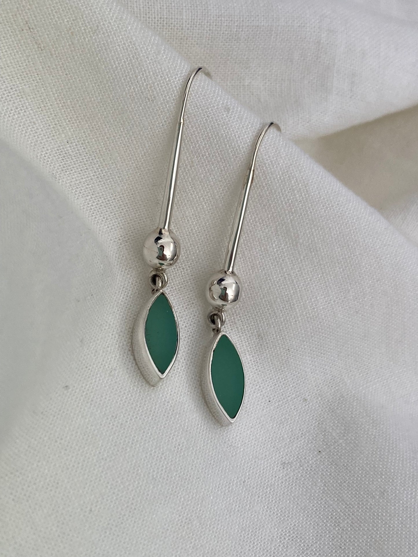 Hola Bella Earrings - Chrysoprase