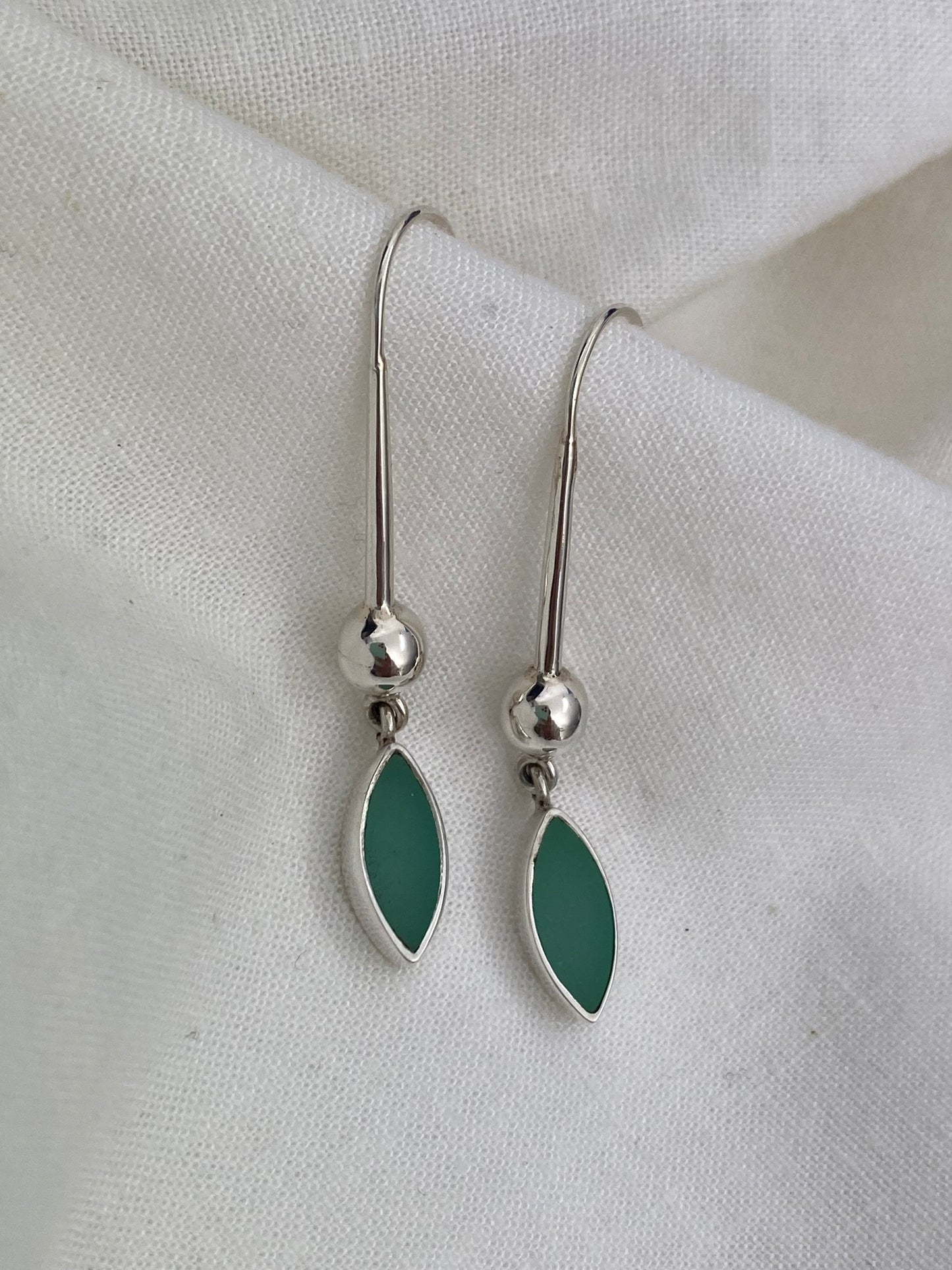 Hola Bella Earrings - Chrysoprase