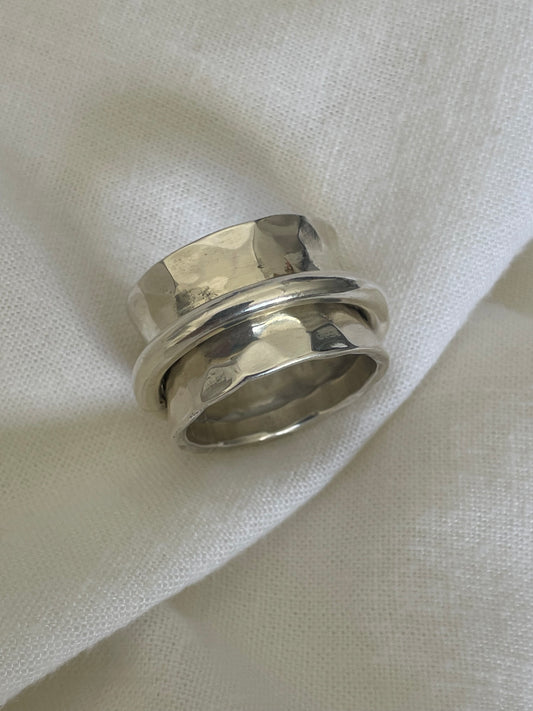 Hola Bella Silver Spinner Ring