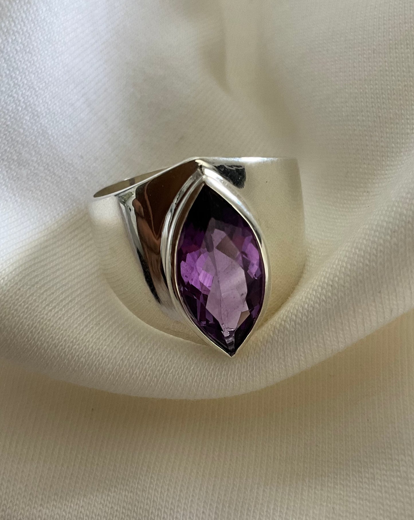 Kano Amethyst Ring