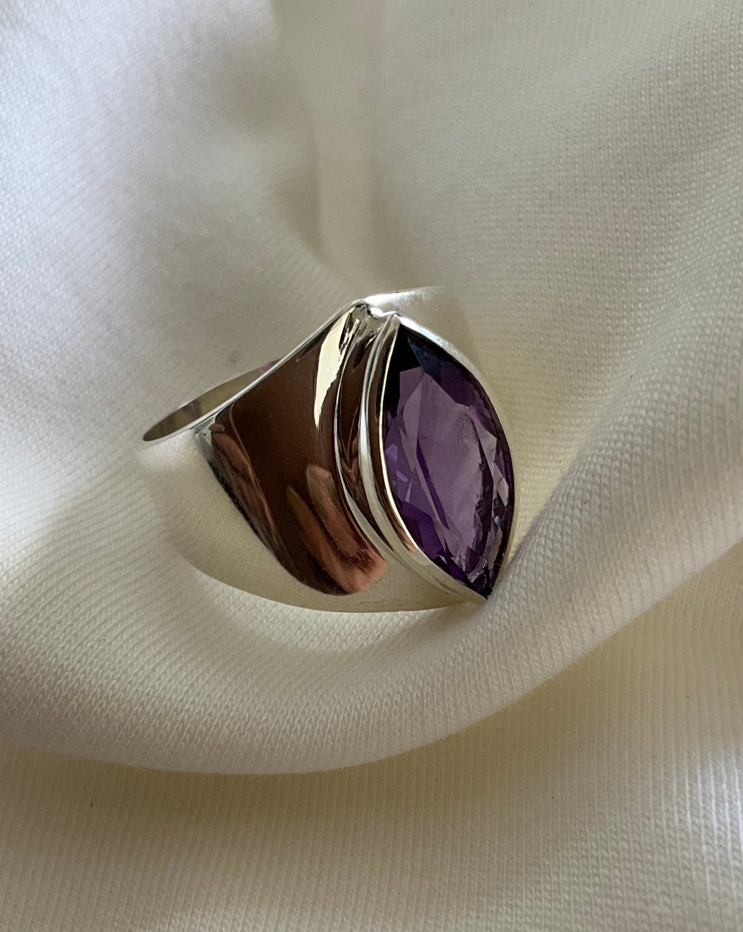 Kano Amethyst Ring