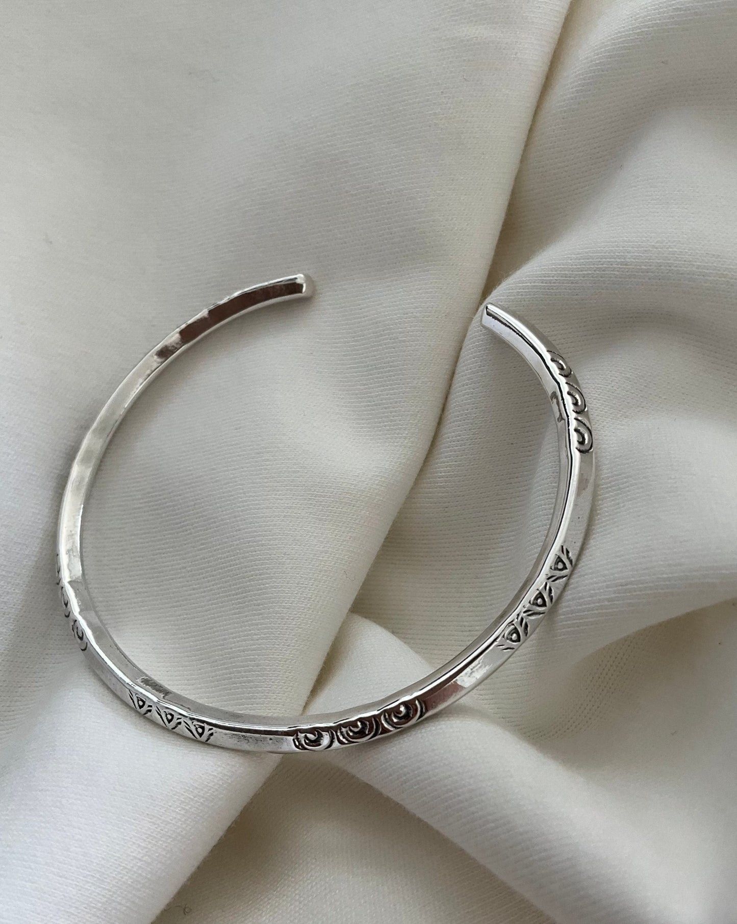 Pretoria Bangle - 925 Silver