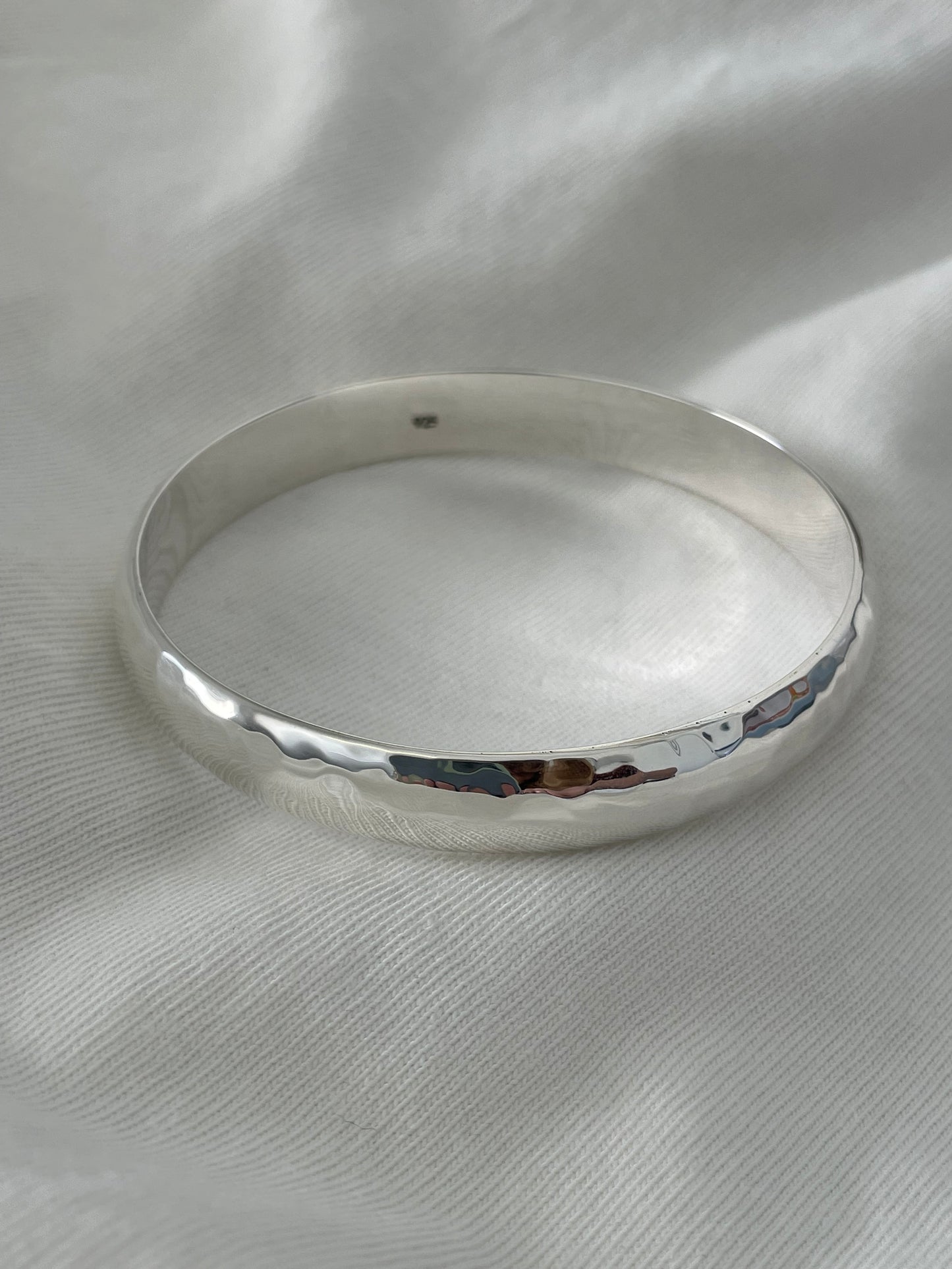 Hola Bella Hammered Silver Bangle