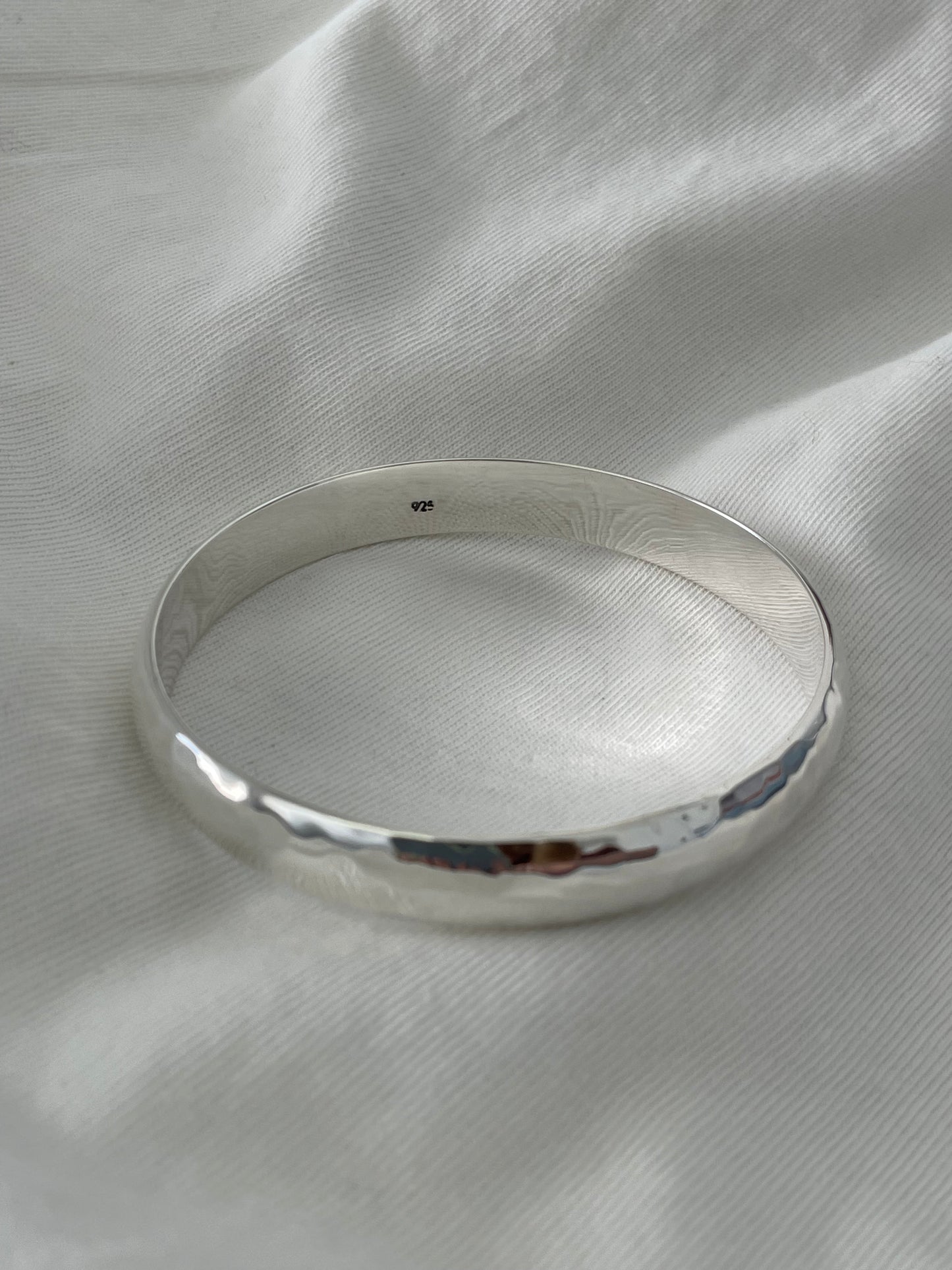 Hola Bella Hammered Silver Bangle