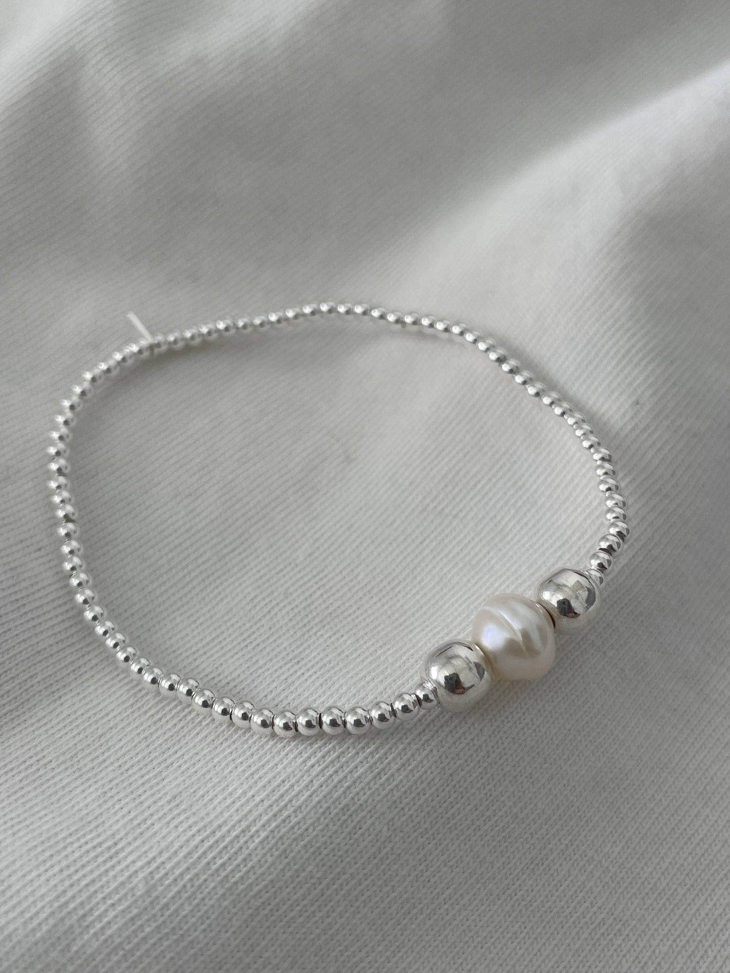 Hola Bella Pearl Bracelet