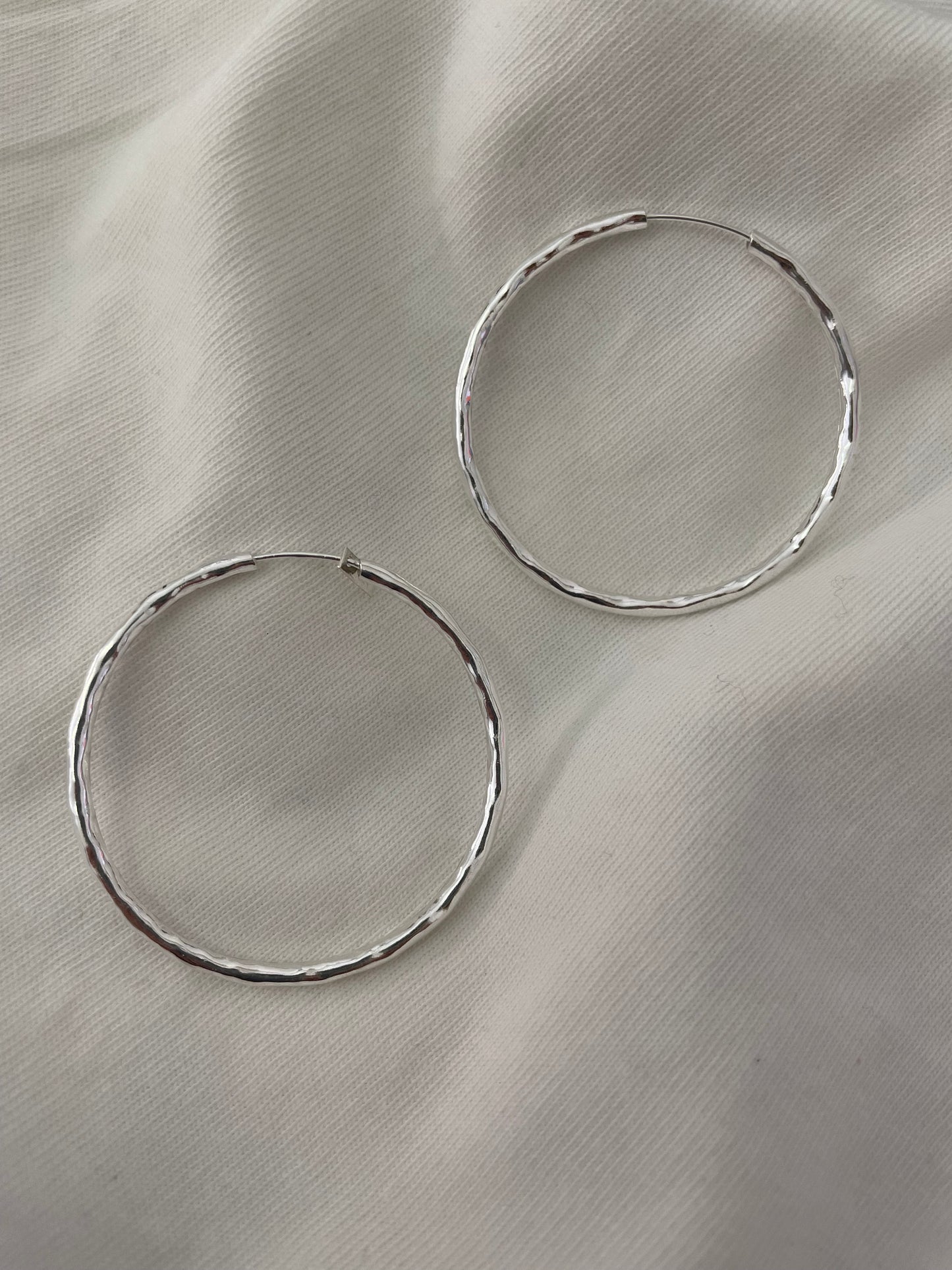 Hola Bella Hammered Hoops