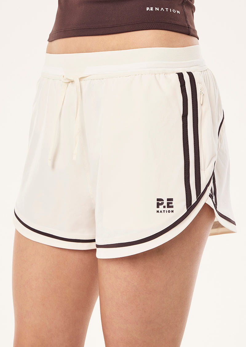 Linear Short - Whisper White/Fudge
